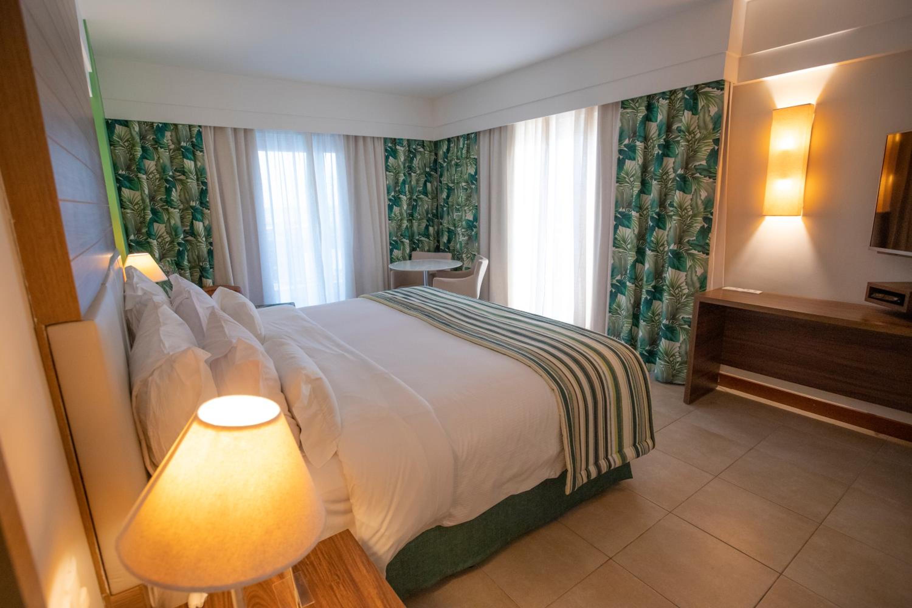 Premium Double Room thumbnail 6