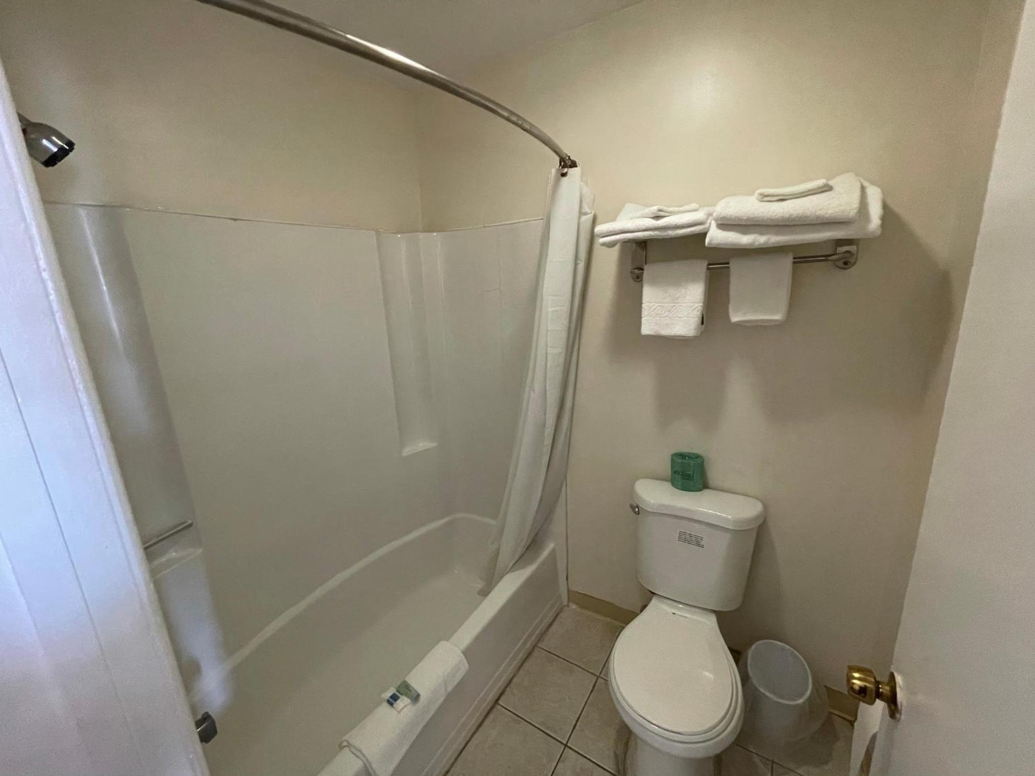 Double Room with Two Double Beds - Smoking