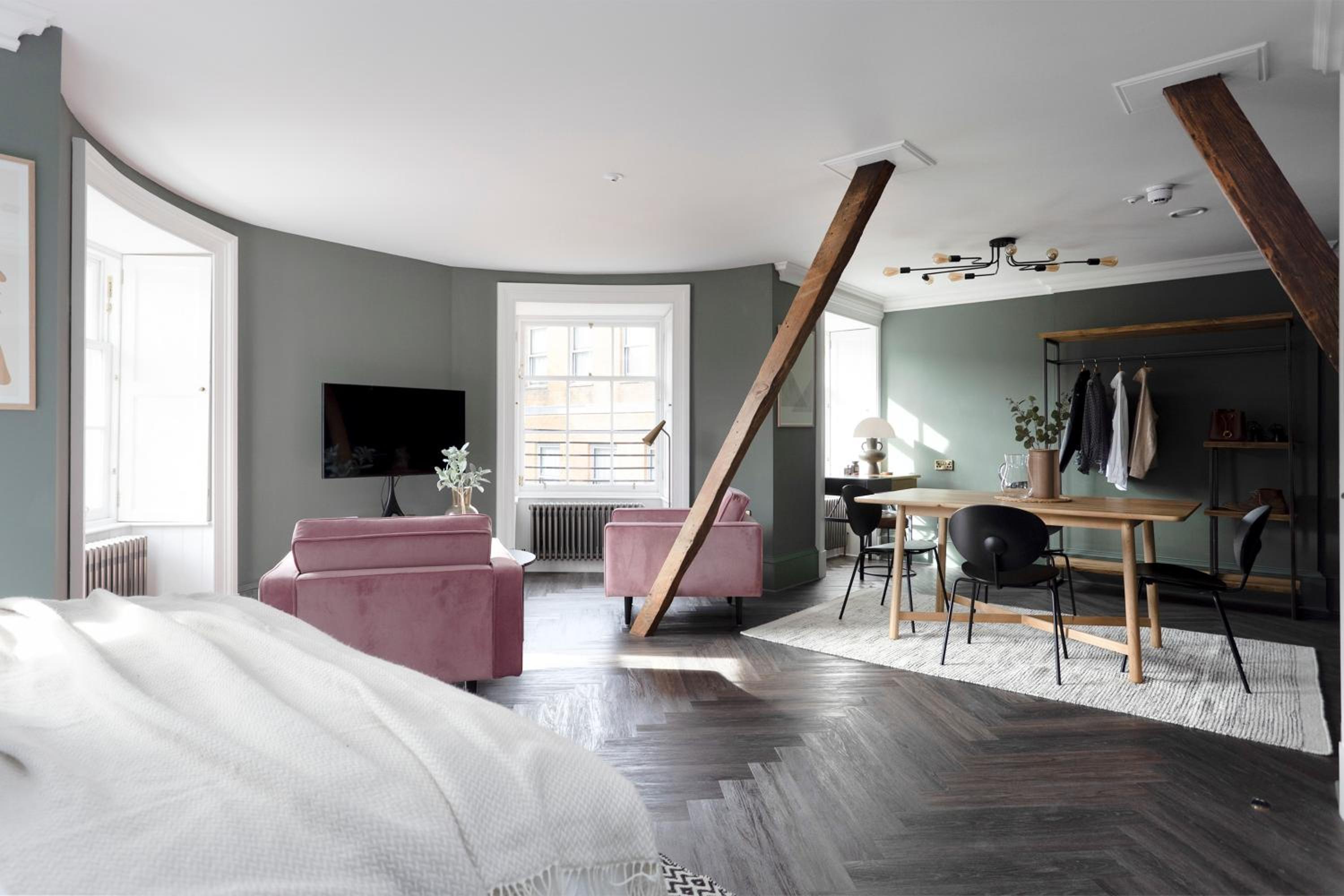Deluxe Studio - Third Floor