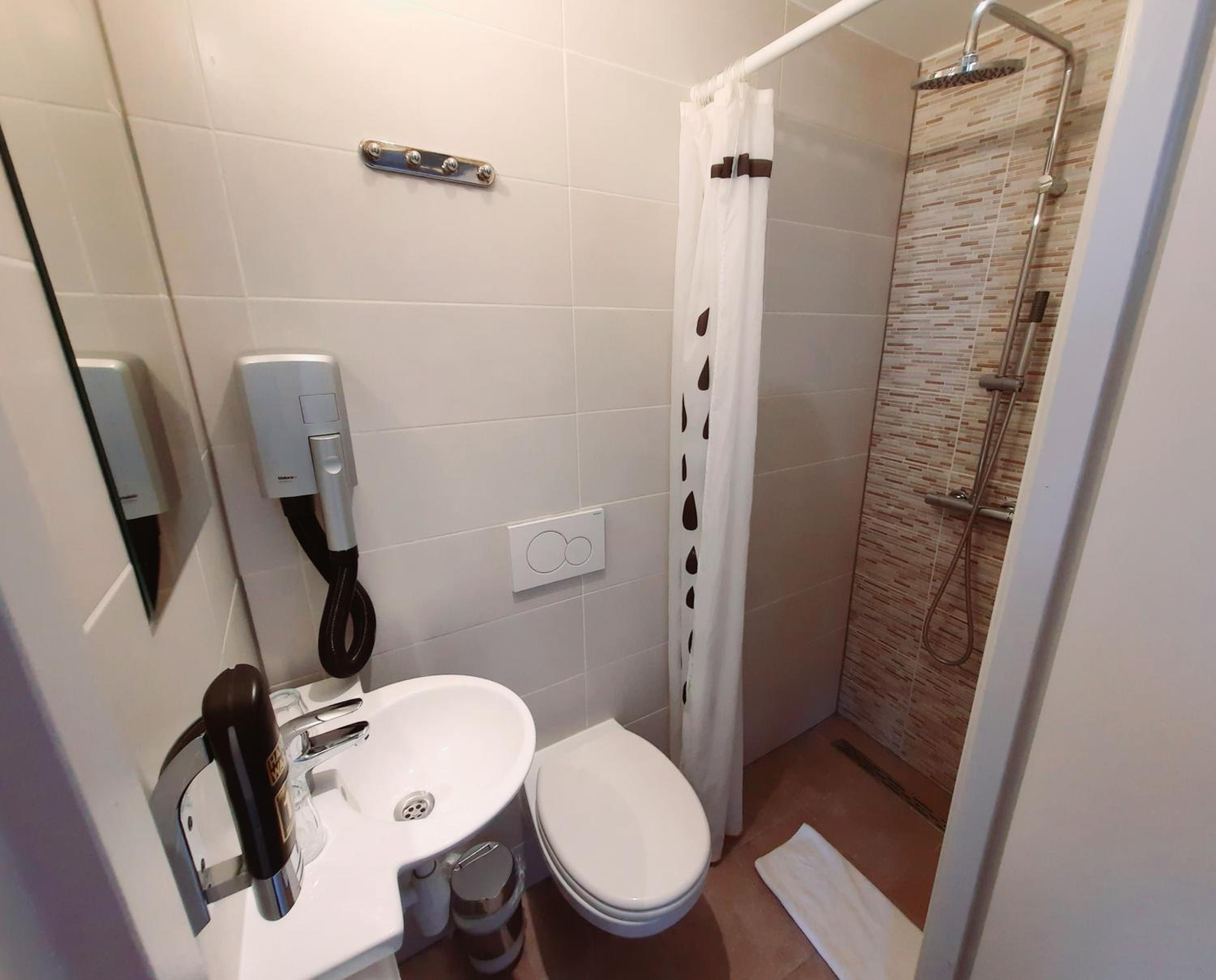 Small Double/Twin Room