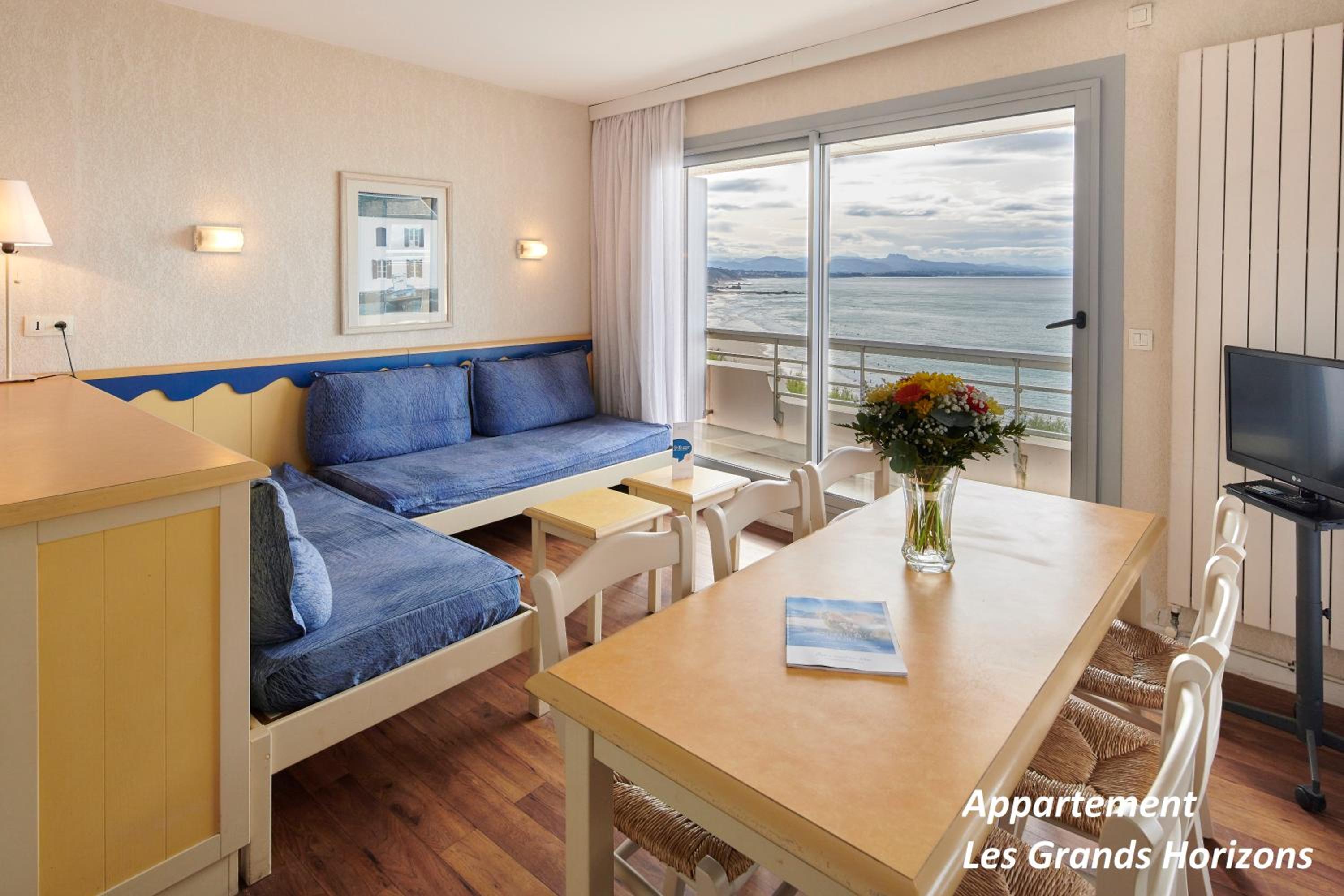 One-Bedroom Apartment - Photo 3