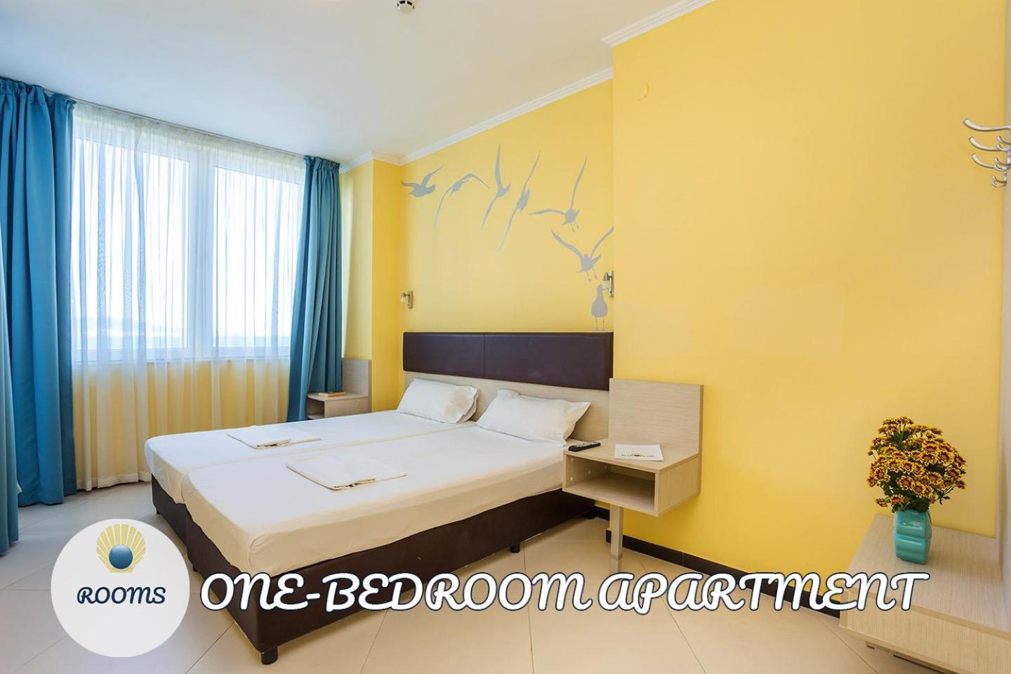 One-Bedroom Suite With Balcony (2 Adults + 1 Child) thumbnail 6