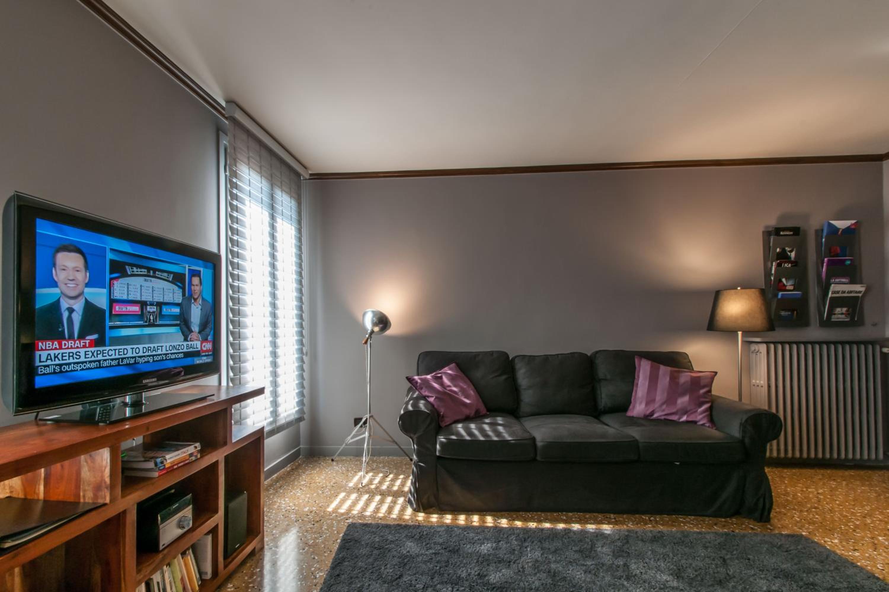 Three-Bedroom Apartment photo 2