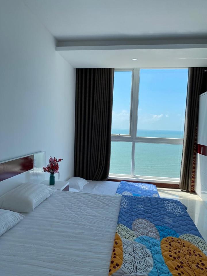 Two-Bedroom Apartment with Sea View