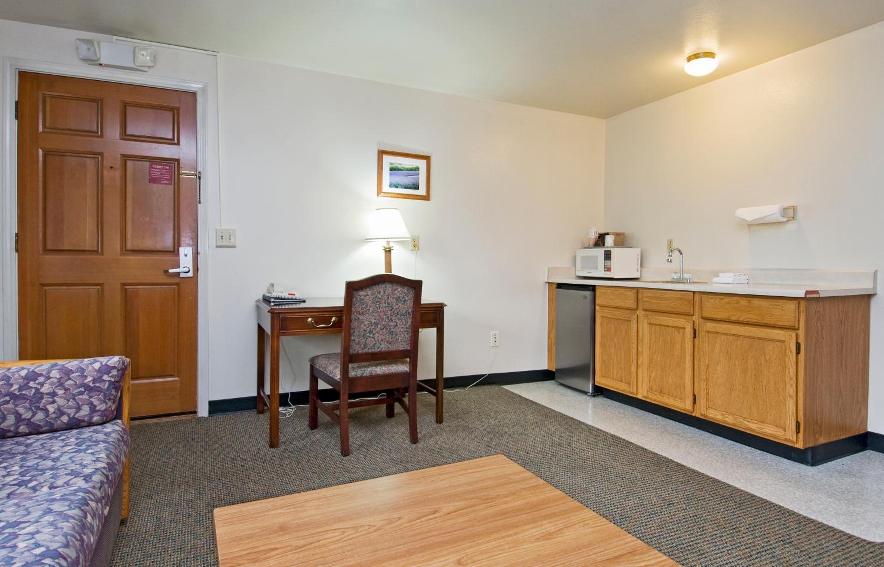 One-Bedroom King Suite photo 3