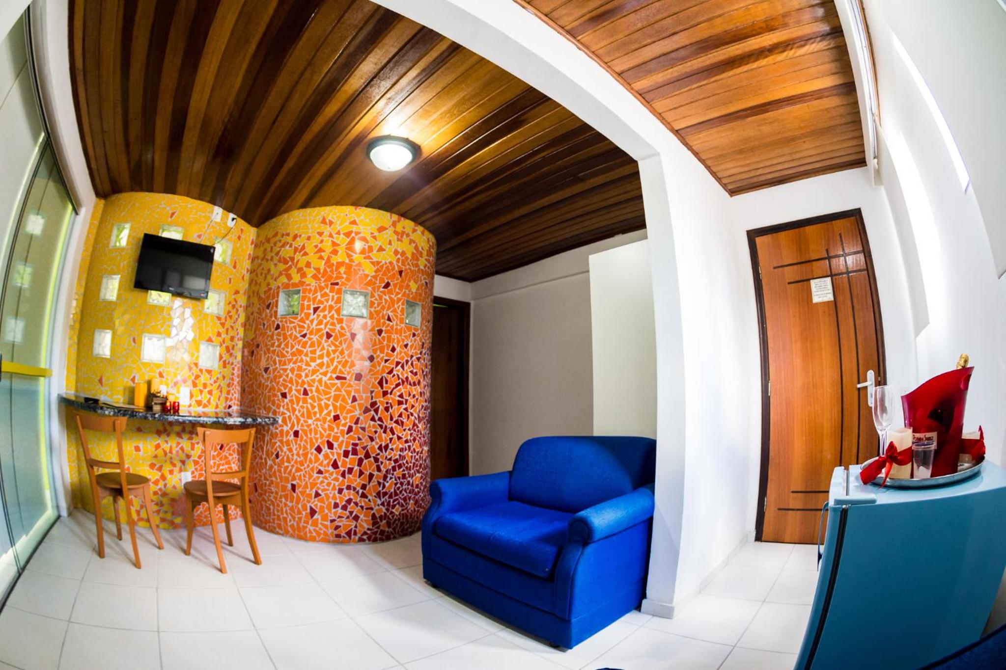 Suite - Photo 9
