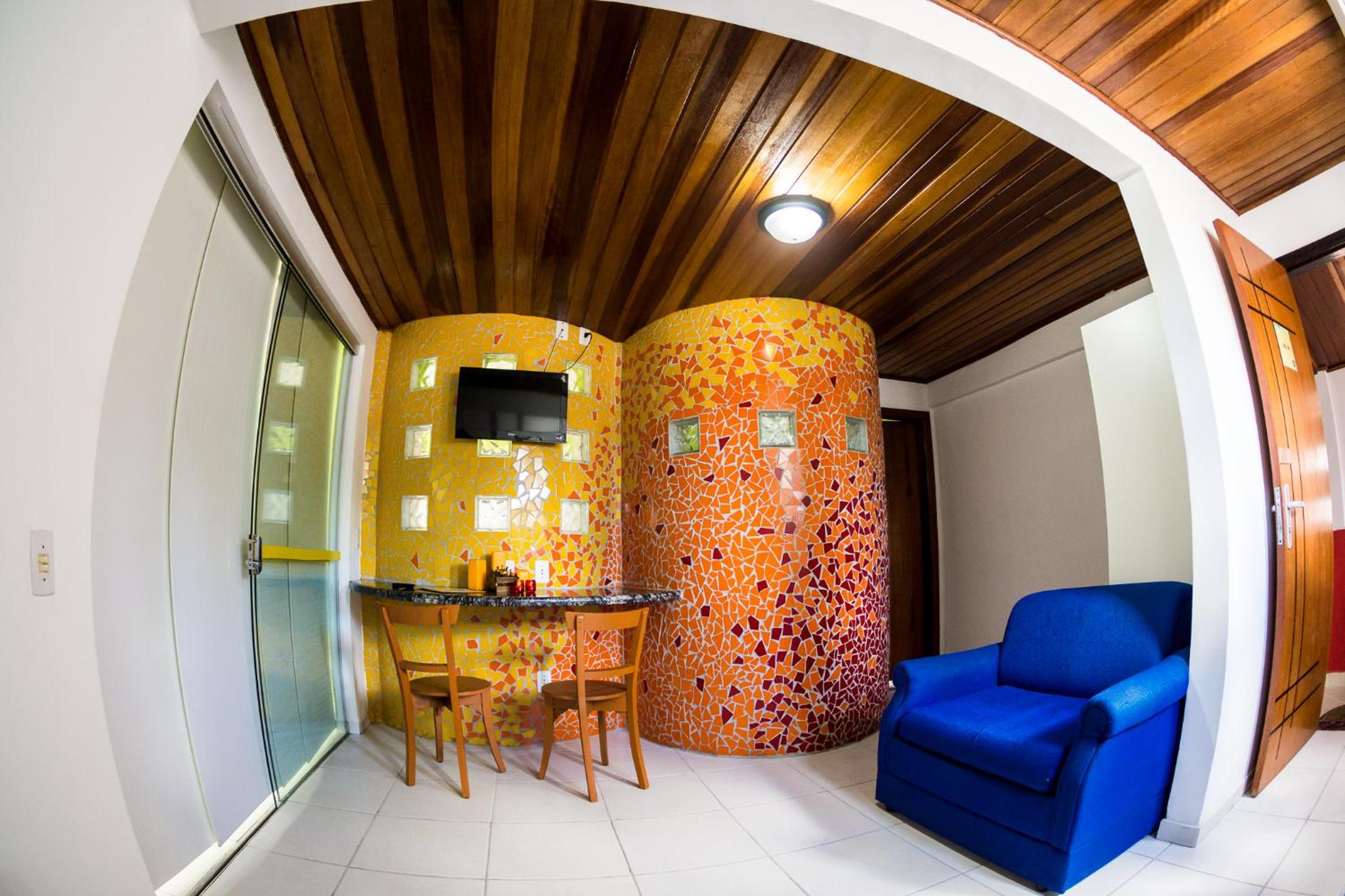 Suite - Photo 10