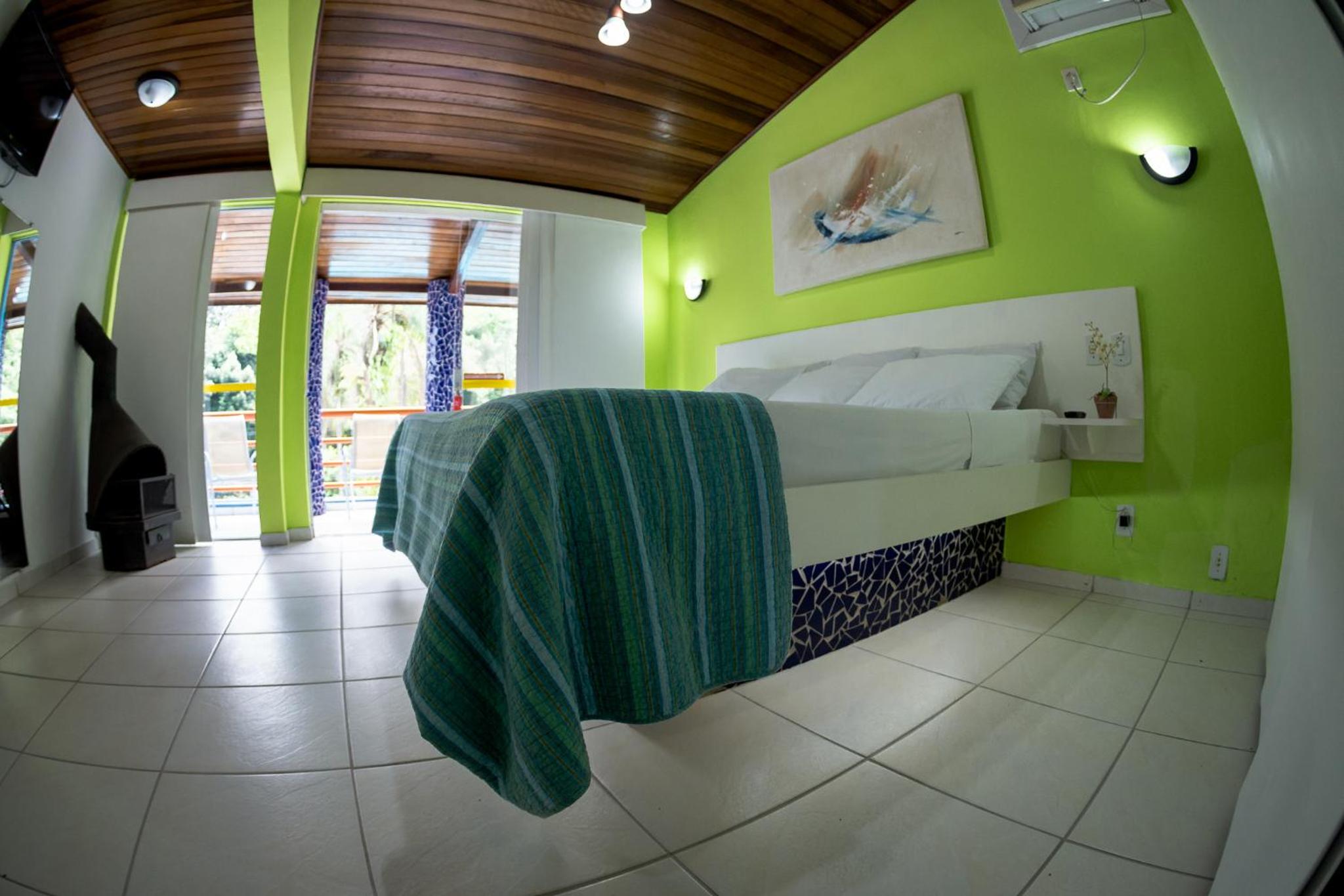 Suite - Photo 15