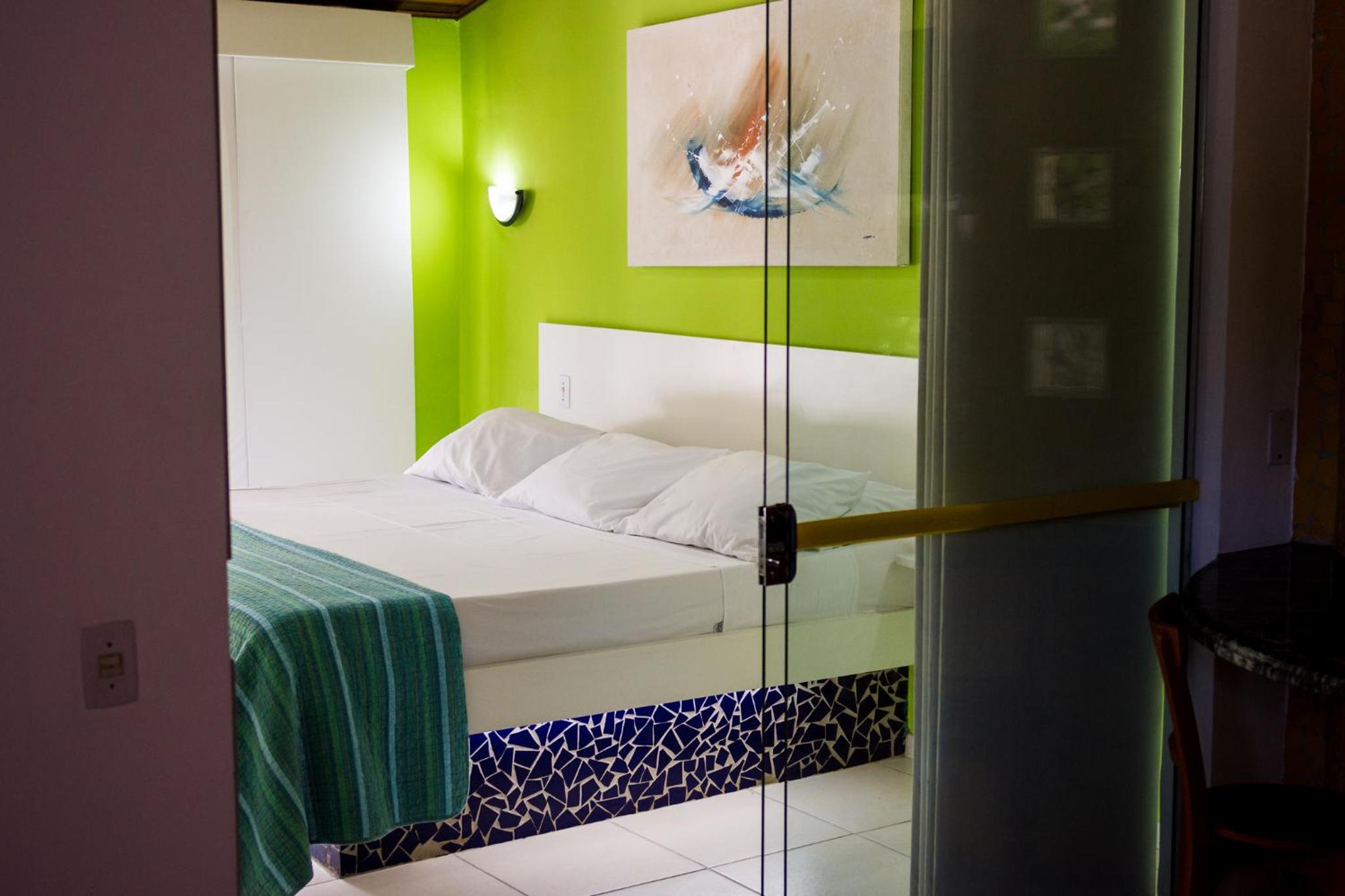 Suite - Photo 23