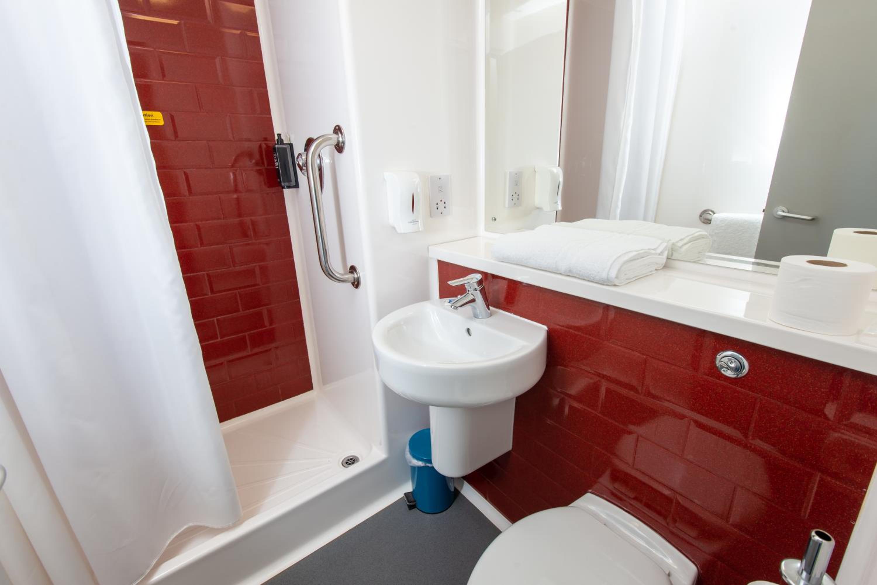 Double Room - Photo 6