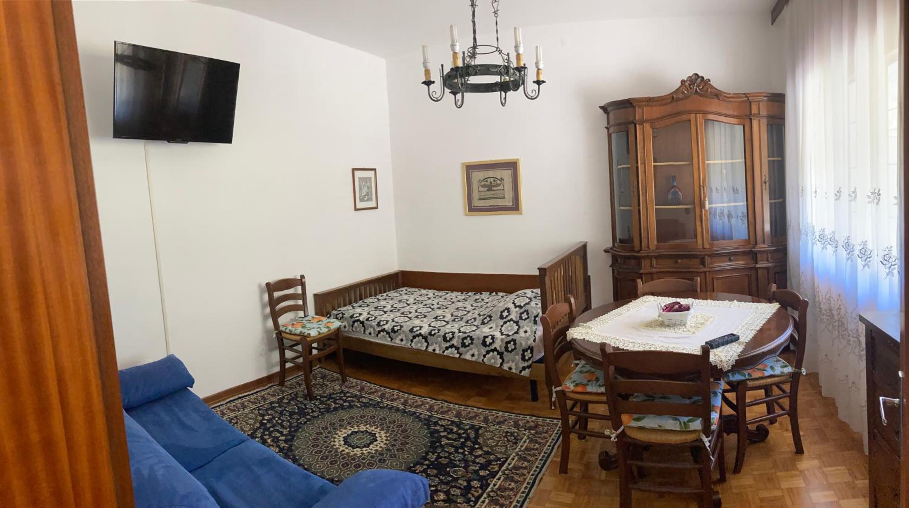 Two-Bedroom Apartment - Photo 22