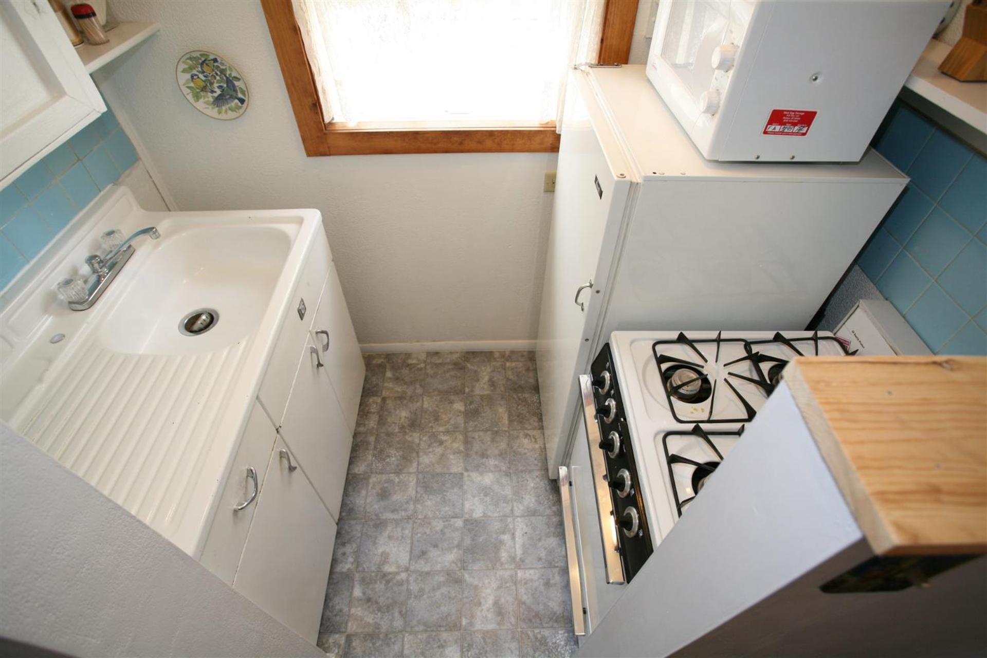 Family Room with Private Bathroom photo 3