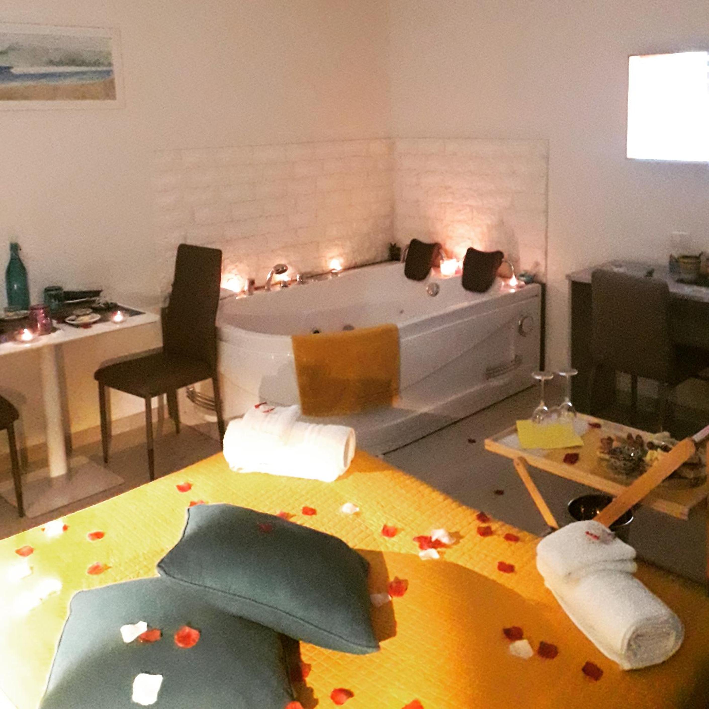 Deluxe Double or Twin Room with Spa Bath - Photo 5