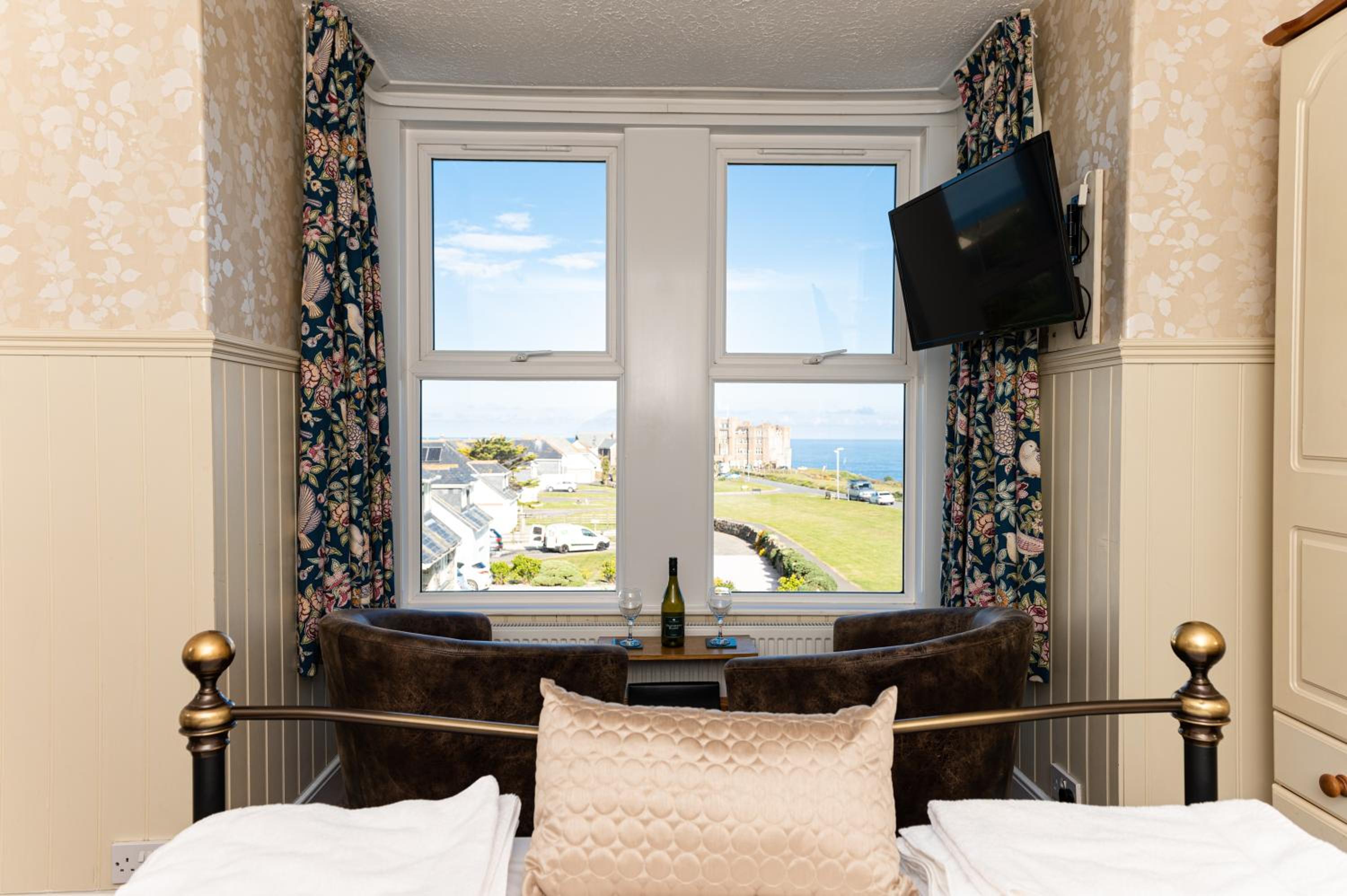 Double Room with Sea View - Photo 2