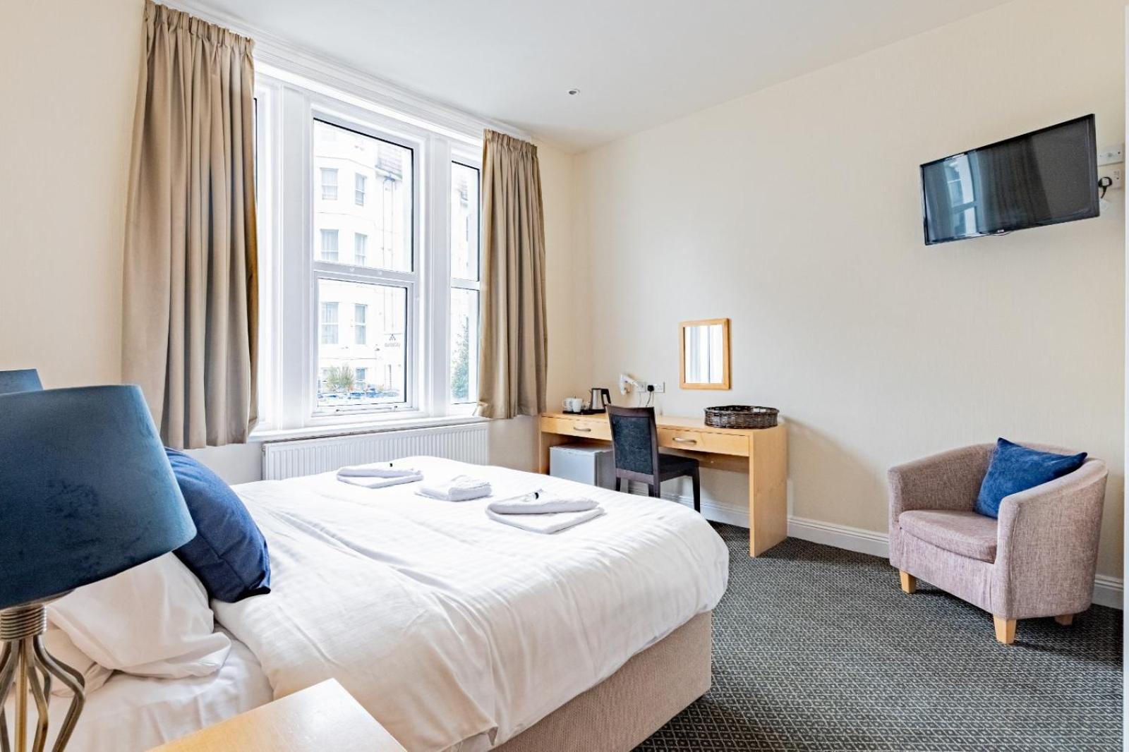 Standard Double Room - Photo 4