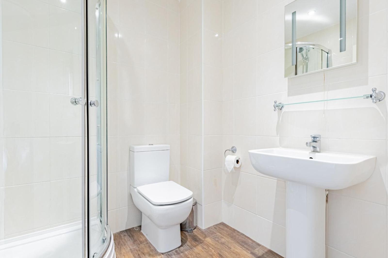 Standard Double Room - Photo 6