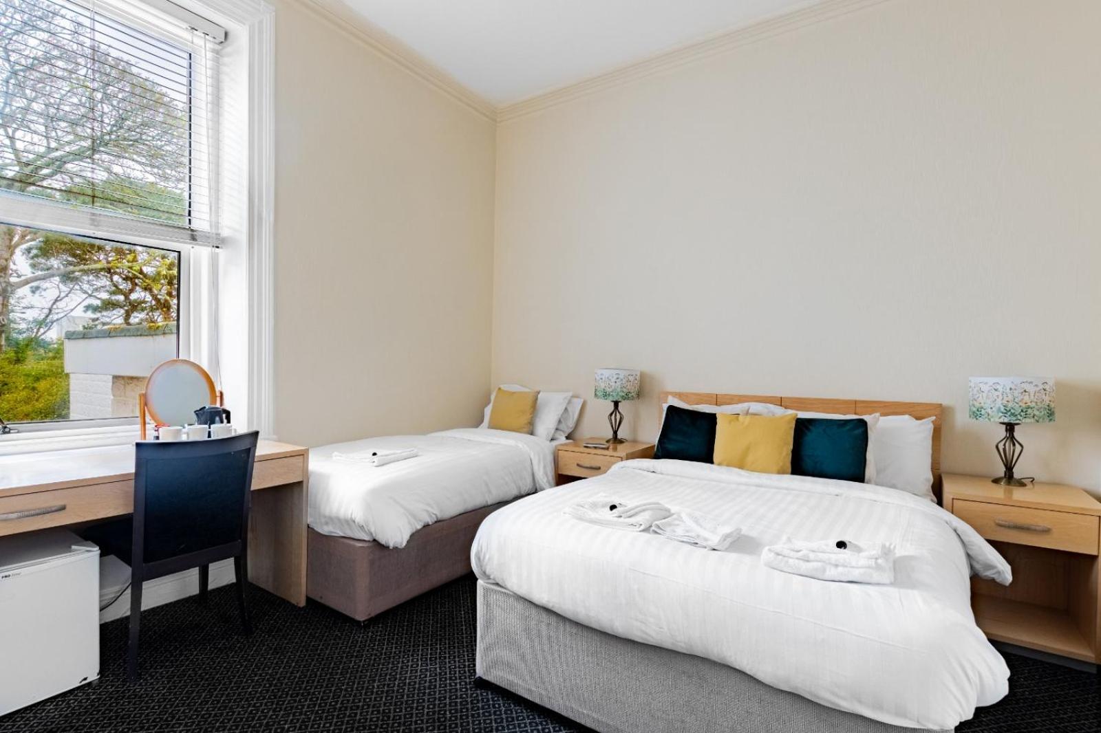 Standard Quadruple Room - Photo 18