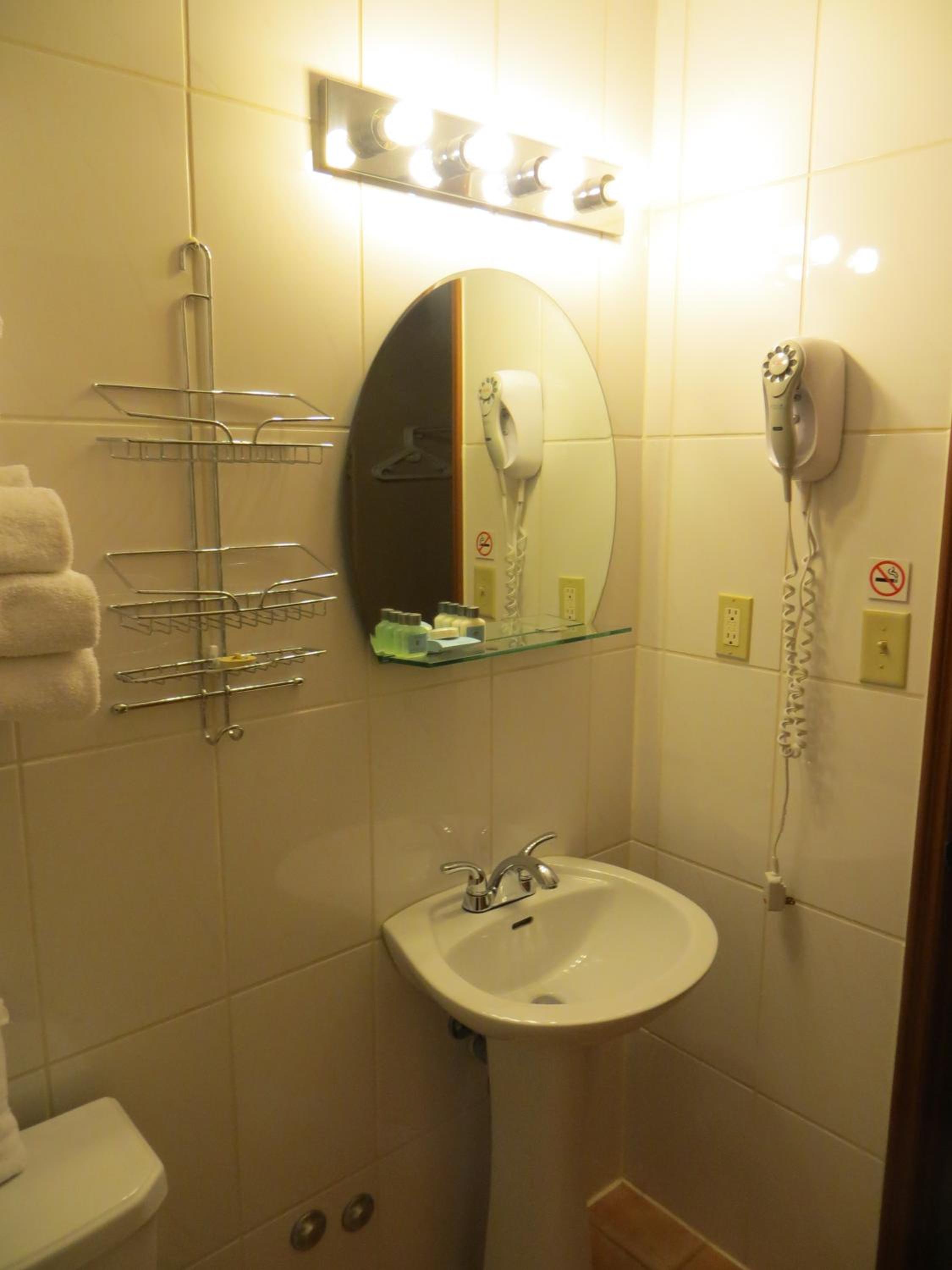 Room with Two Queen Beds photo 3