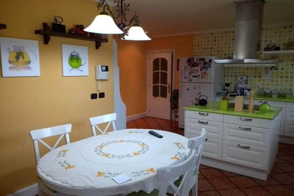 Four-Bedroom House photo 2