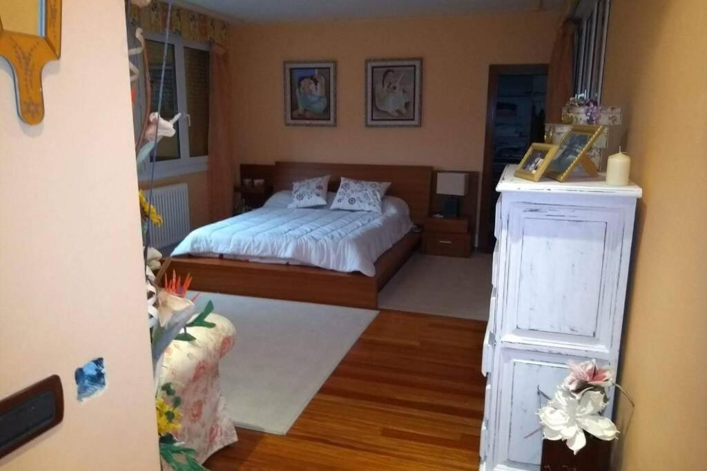 Four-Bedroom House photo 3