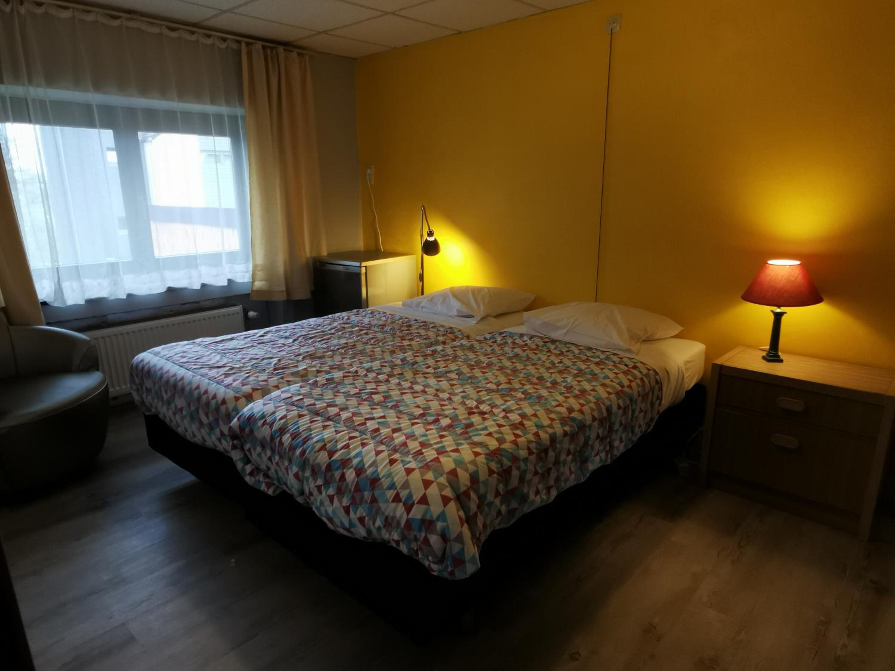 Double or Twin Room with Garden View - Photo 4