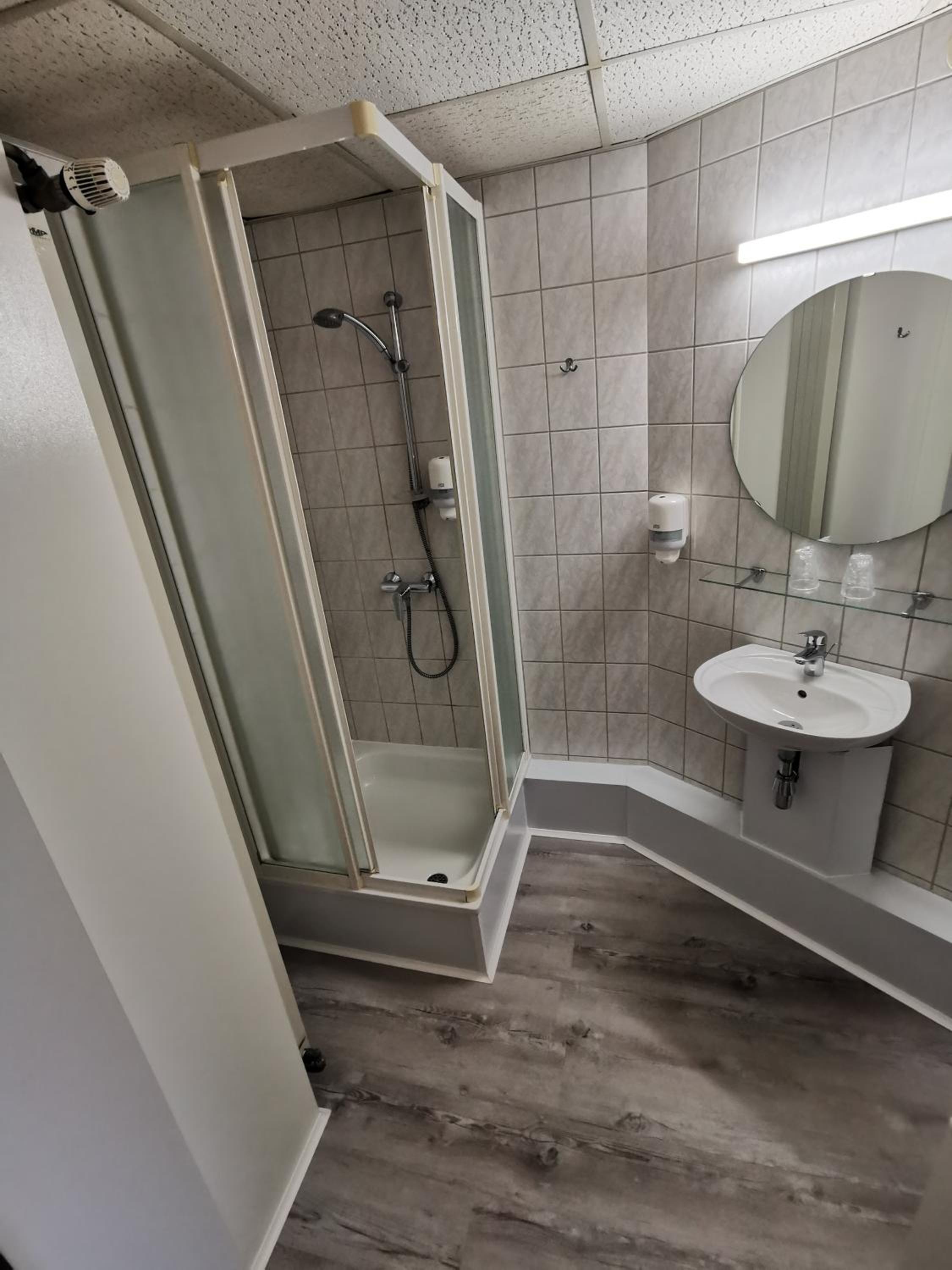 Double or Twin Room with Garden View - Photo 6
