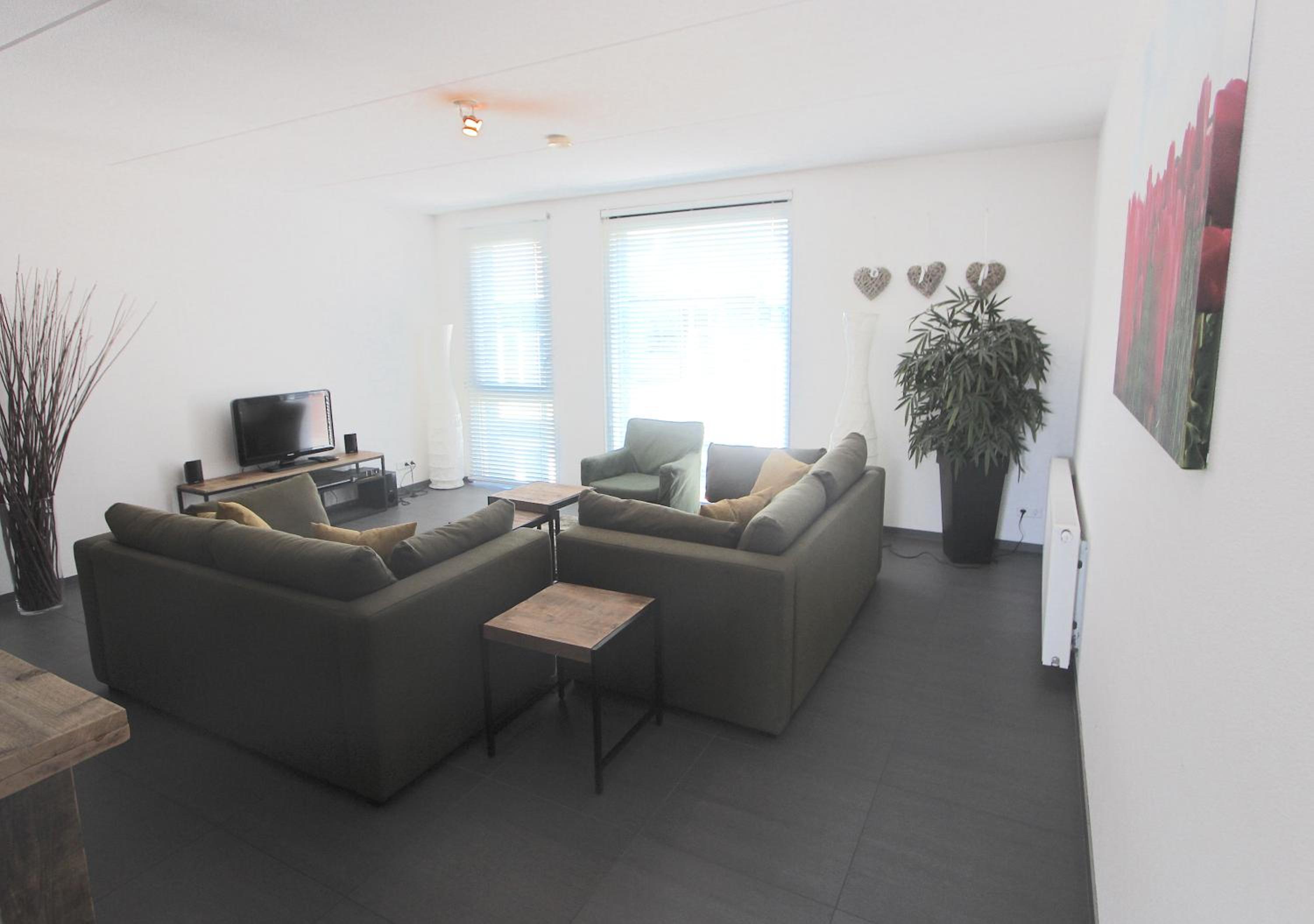 Three-Bedroom Superior Apartment photo 2