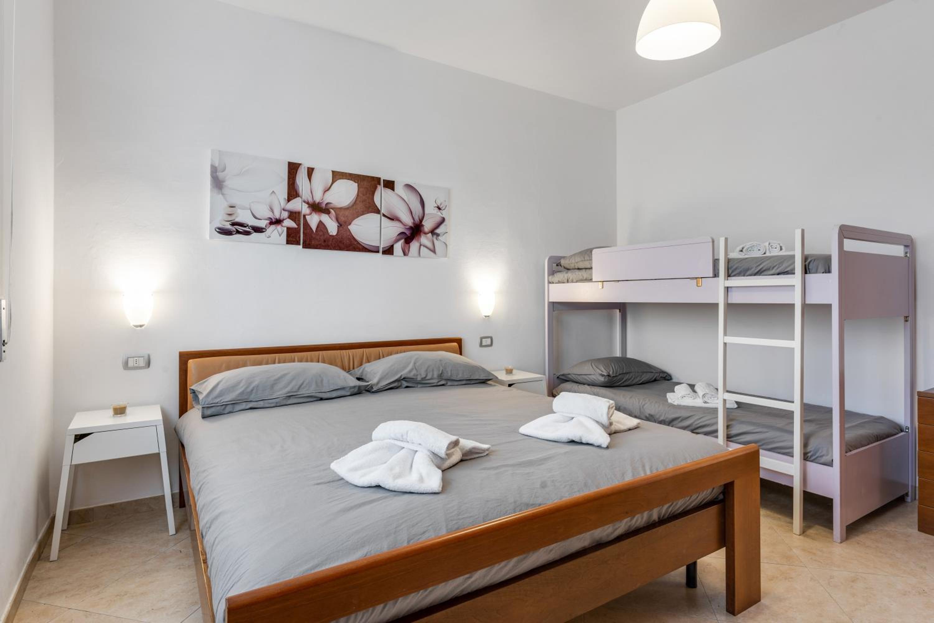 Three-Bedroom House photo 1