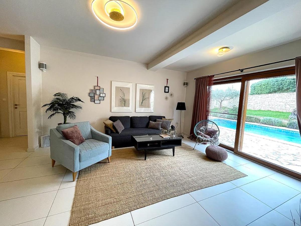 Villa 3 Chambres avec Piscine Privée