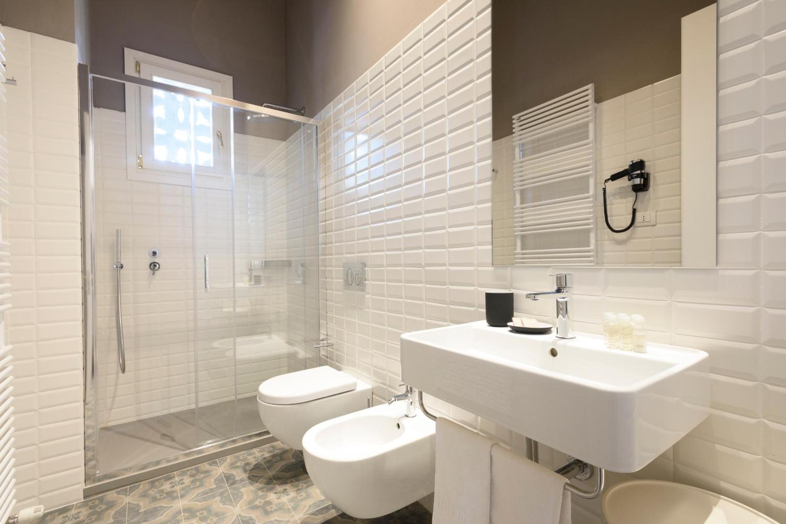 Family Apartment - Photo 33