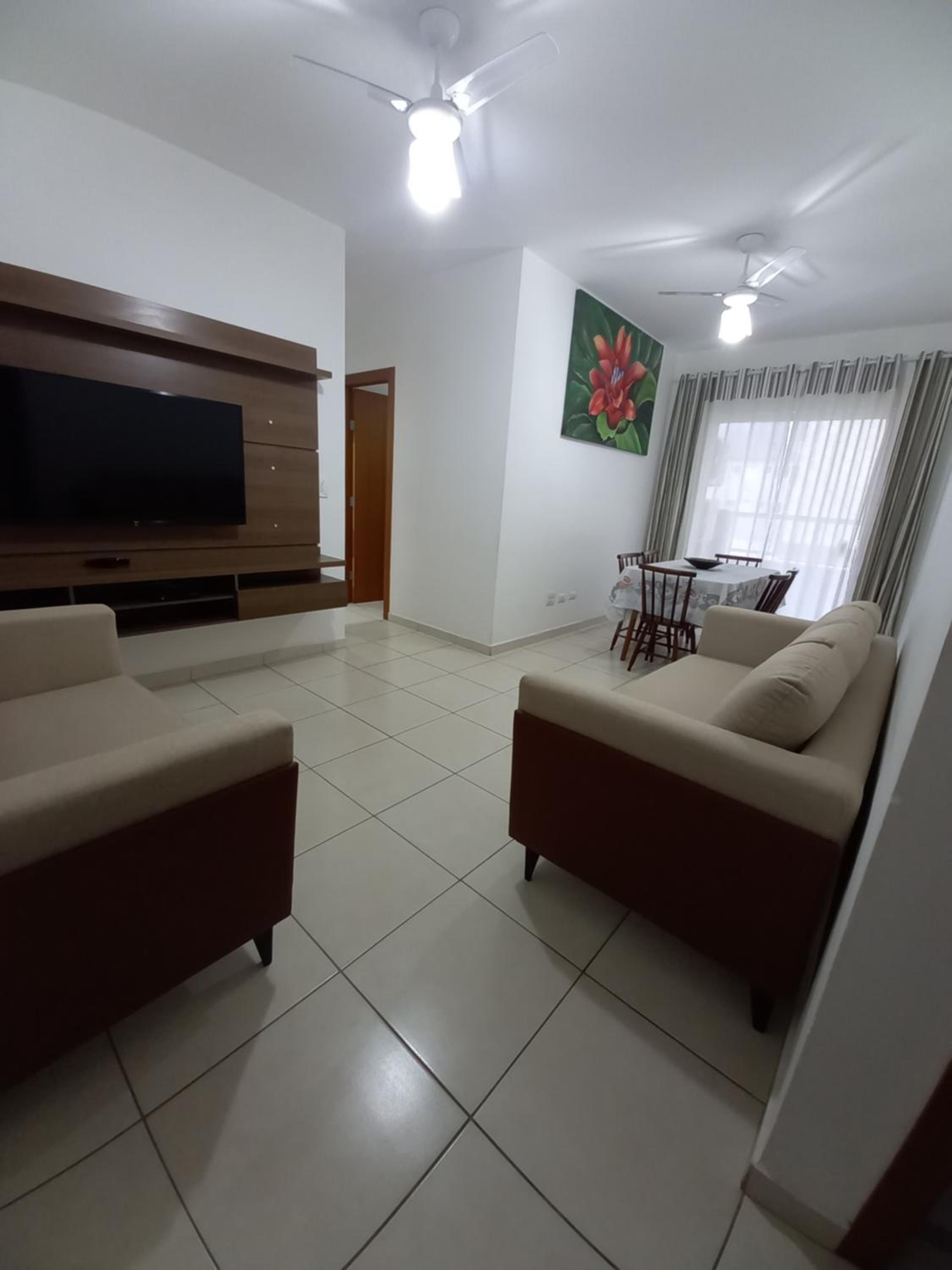 Apartment with Balcony - Photo 41