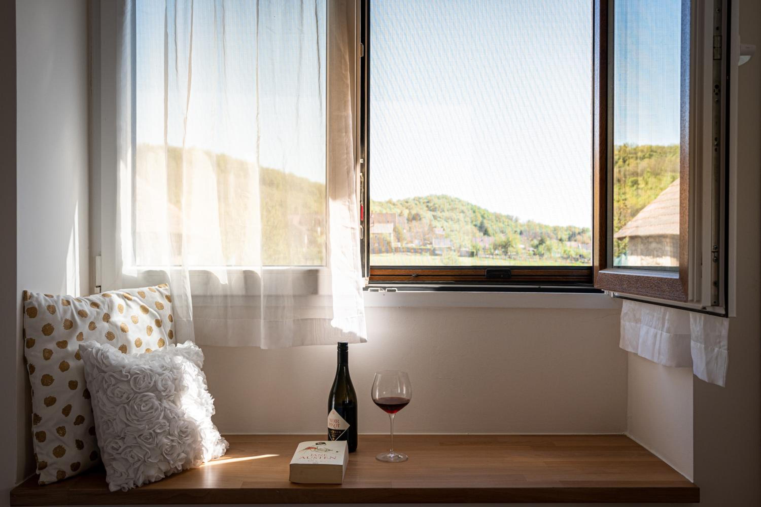 Apartment with Garden View - Photo 7
