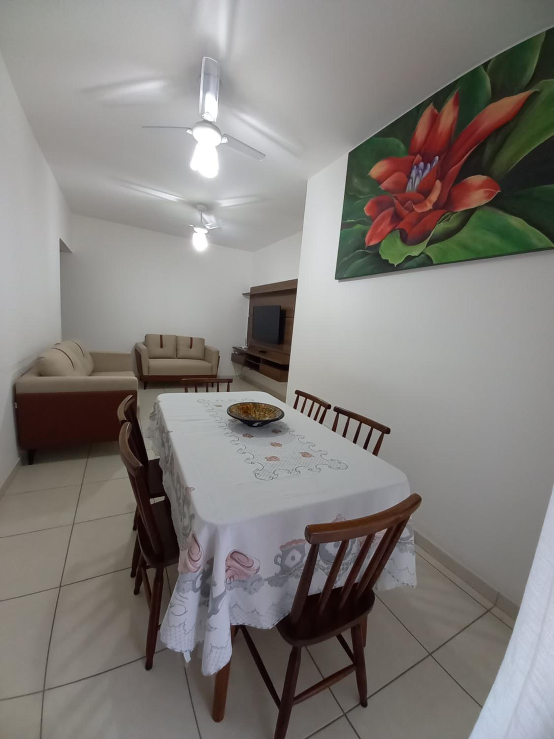 Apartment with Balcony - Photo 37