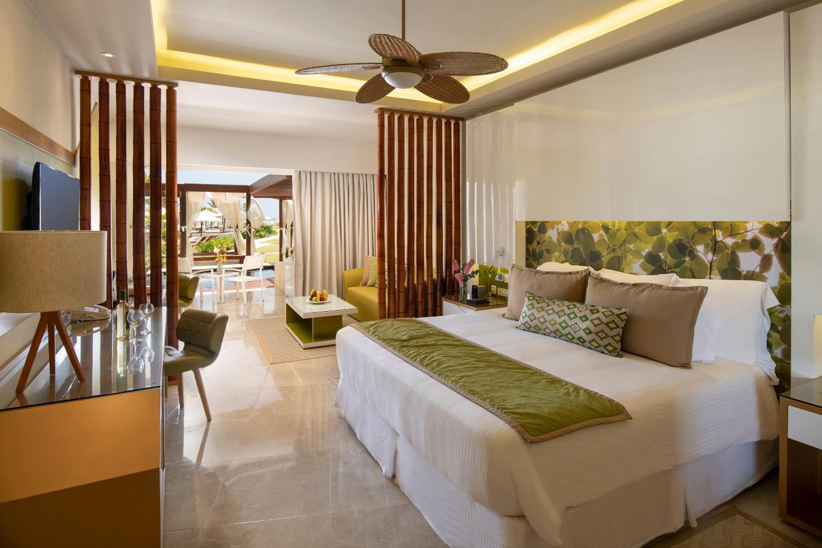 Preferred Club Junior Suite Private Pool Adults Only (+18) thumbnail 6