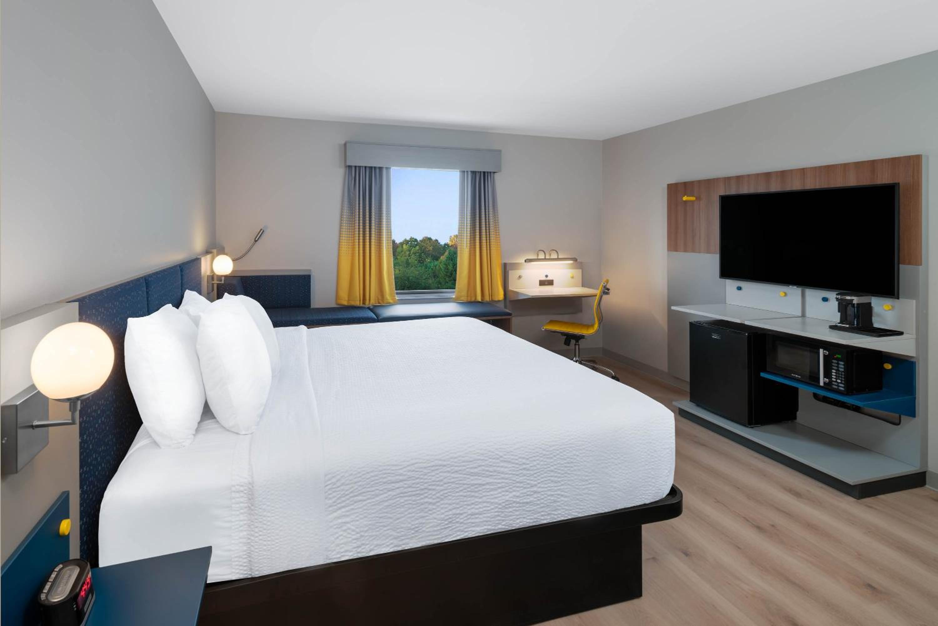King Room - Mobility Access/Non-Smoking - Photo 2