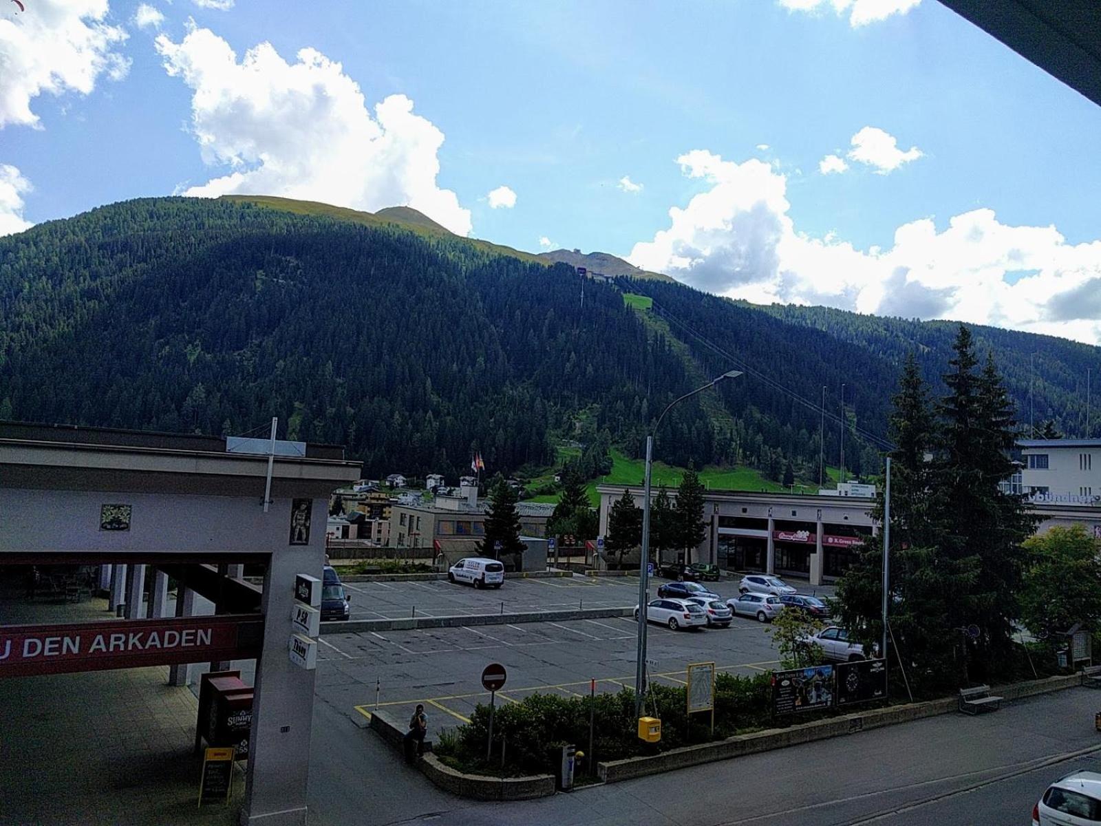 Apartment with Mountain View - Photo 25