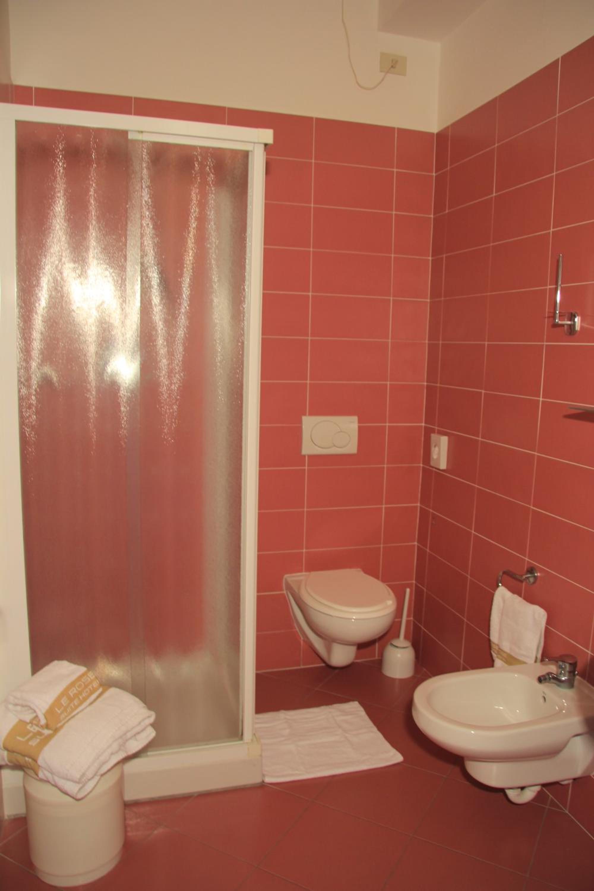 Standard Double Room photo 3