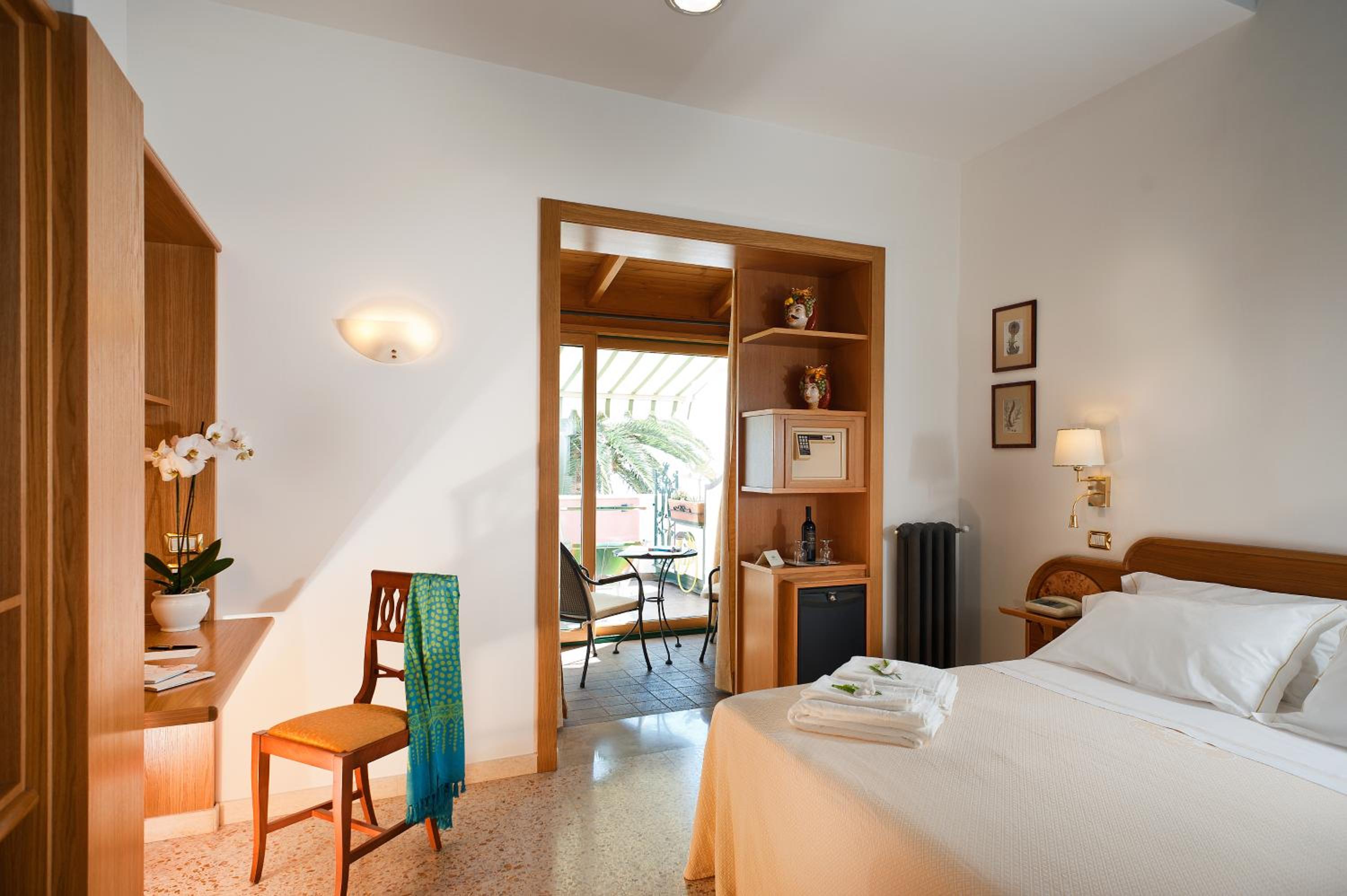 Junior Suite с террасой и видом на море