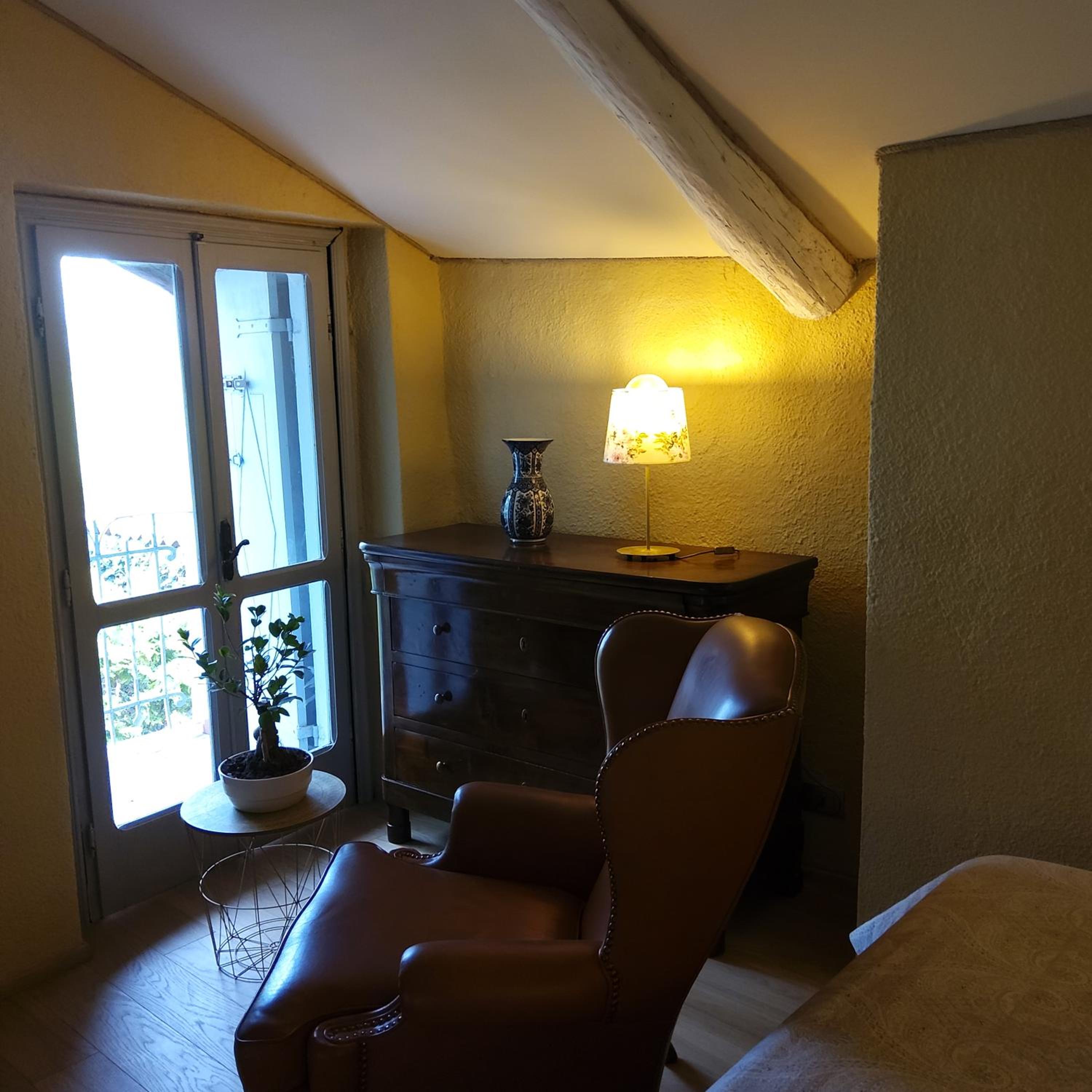 Family Room with Garden View photo 3