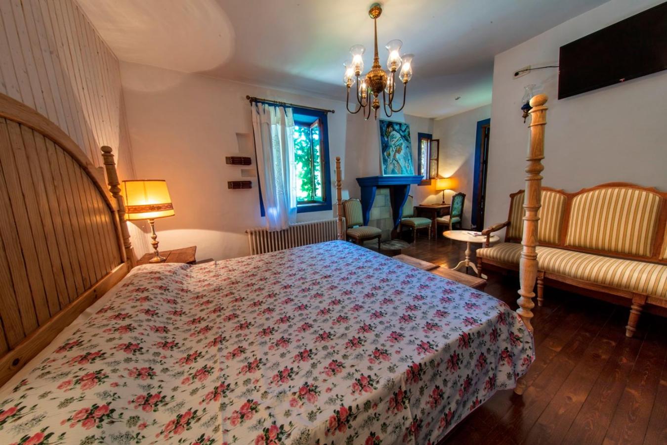 Deluxe Double or Twin Room with Mountain View - Photo 8