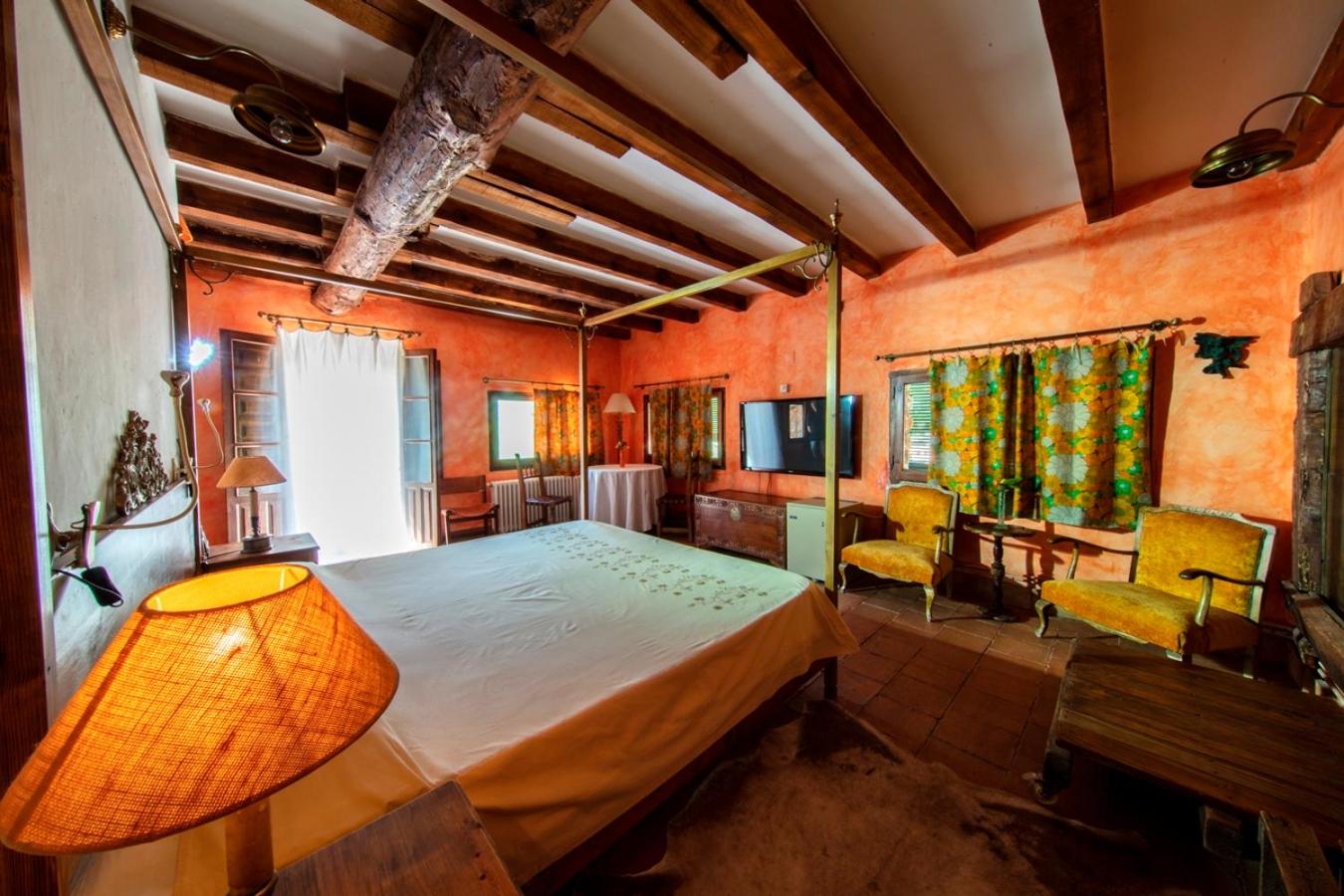 Deluxe Double or Twin Room with Mountain View - Photo 2
