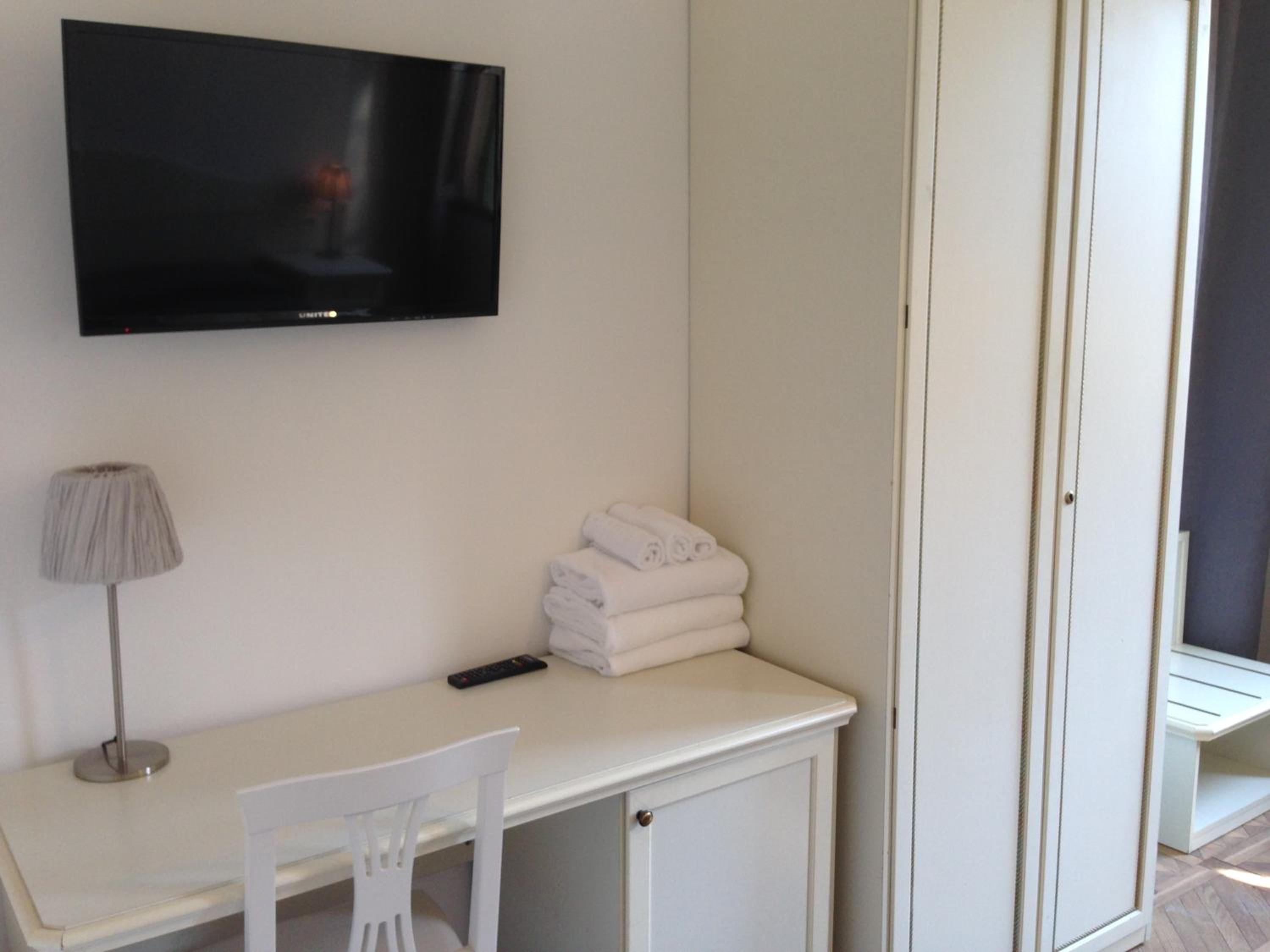Triple Room with Private Bathroom photo 1