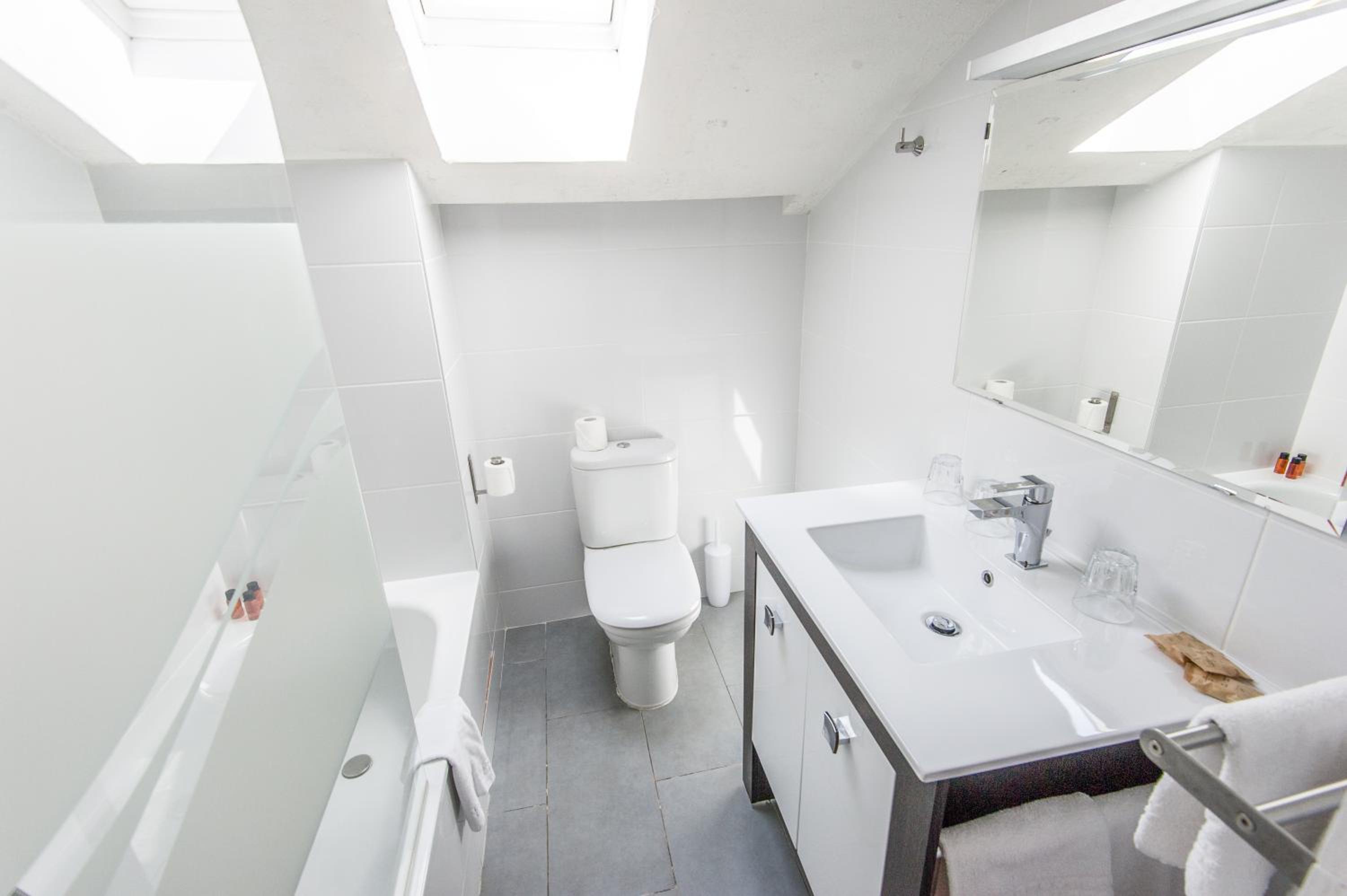 Double or Twin Room - Photo 1