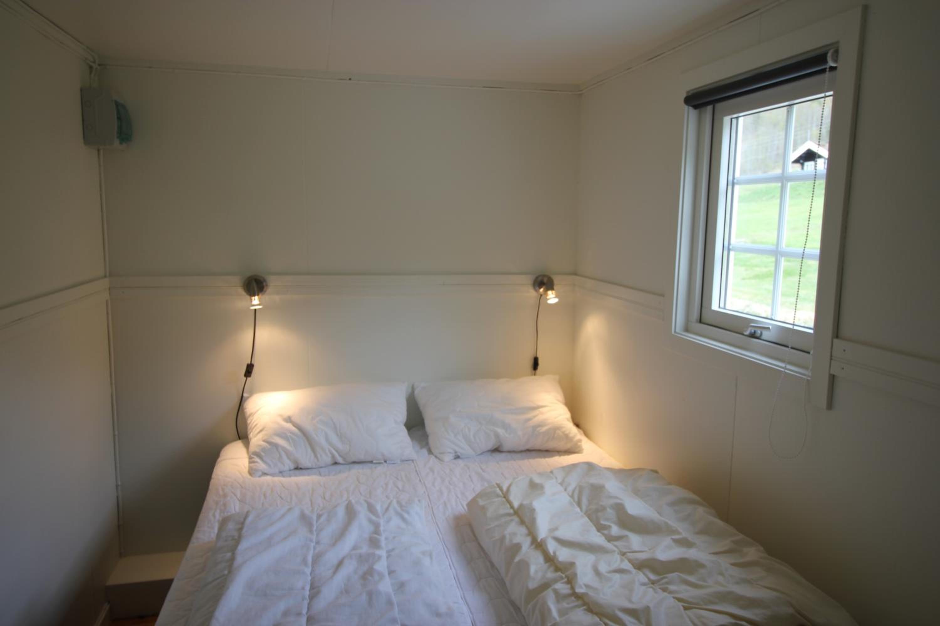 Two-Bedroom Cottage - Photo 5