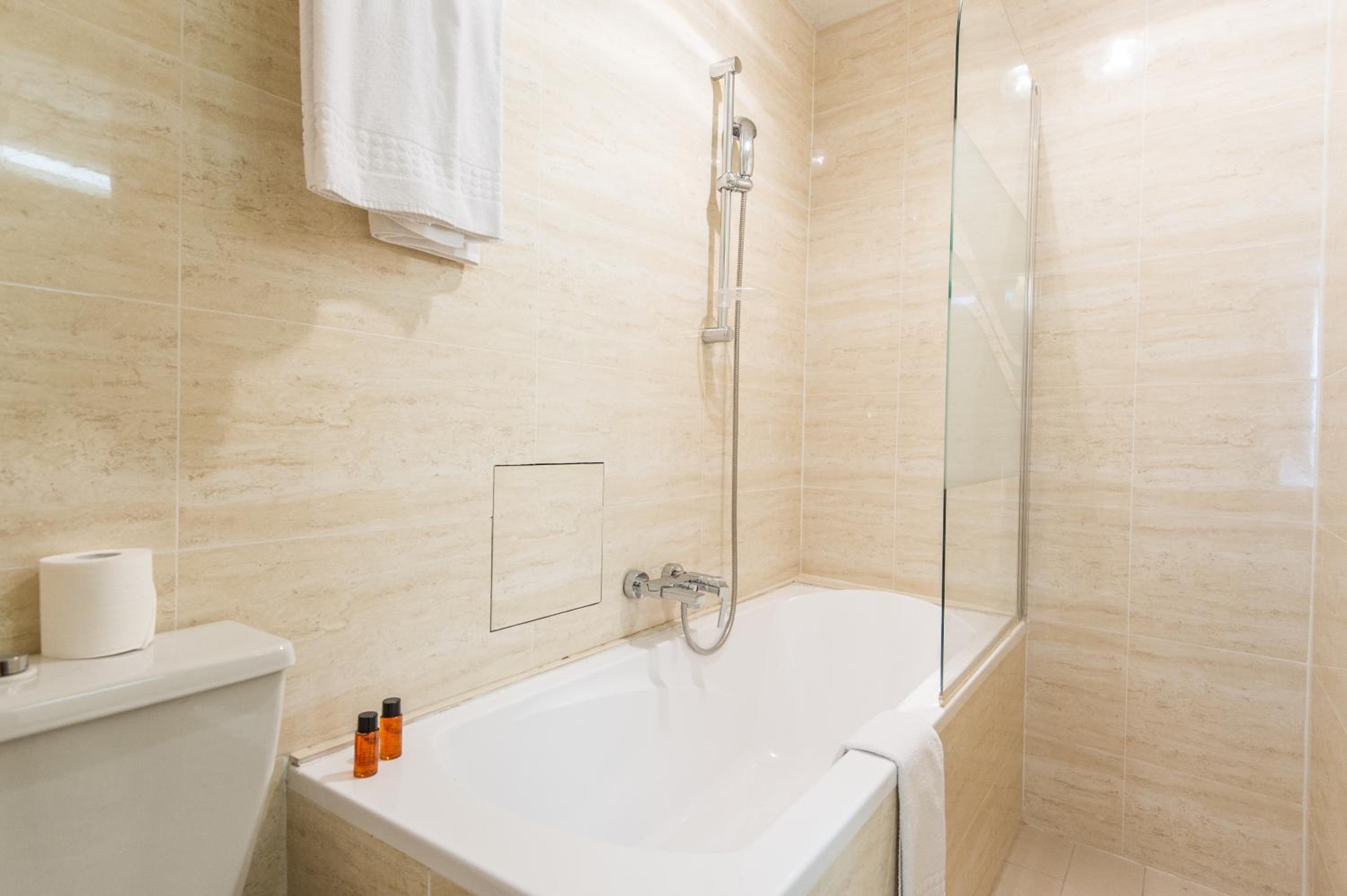 Standard Room - Photo 4
