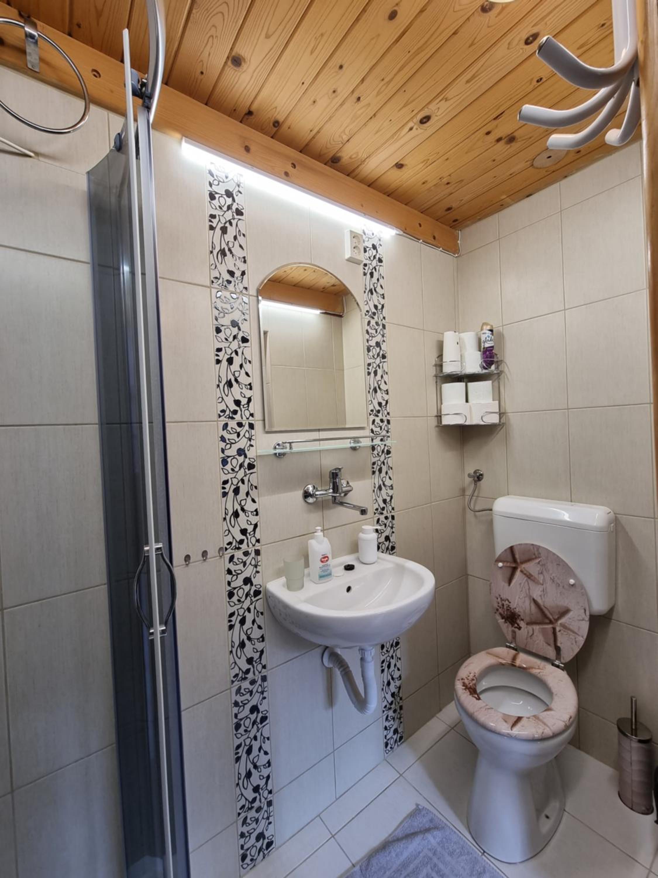 Studio Apartment - Photo 5
