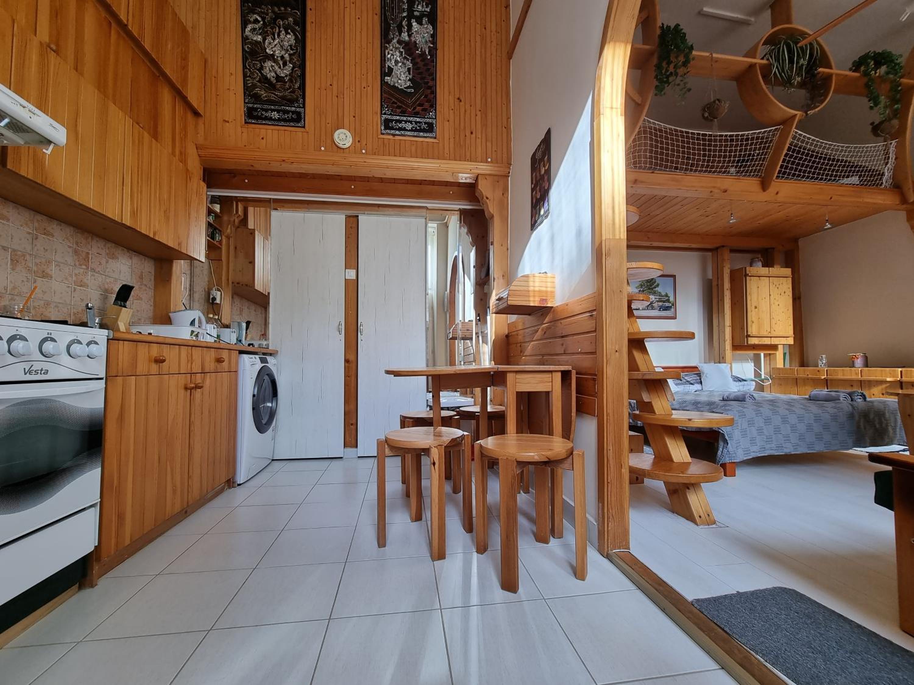 Studio Apartment - Photo 9