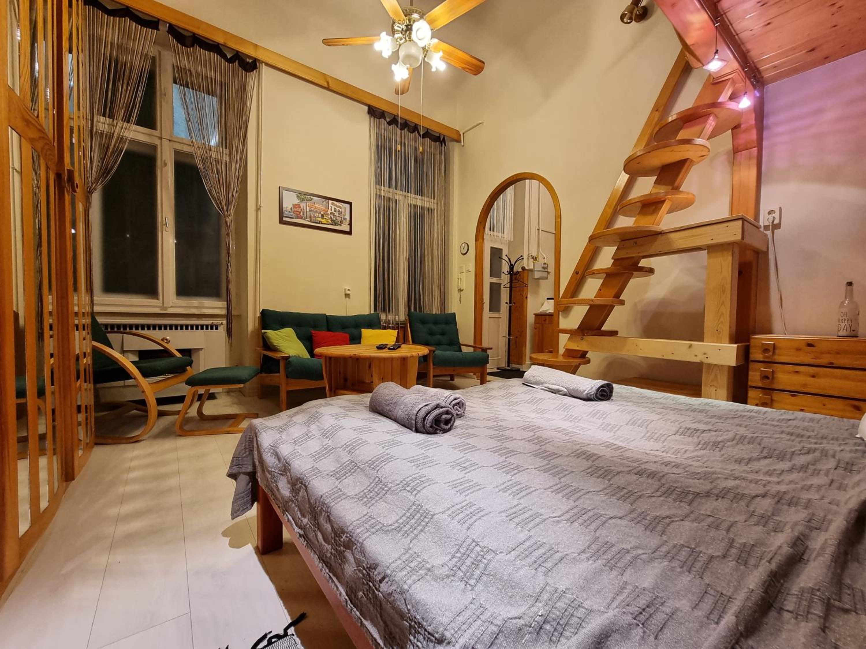 Studio Apartment - Photo 14