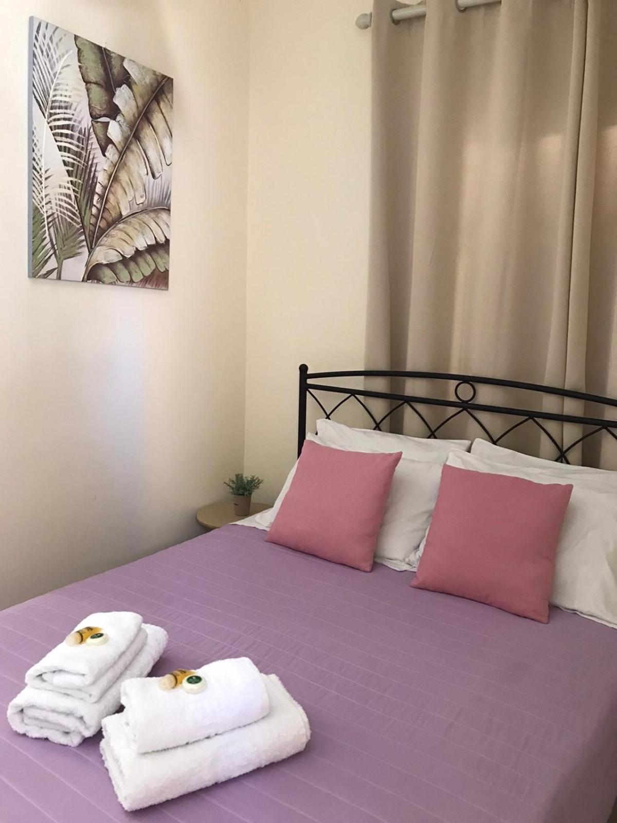 Double Room with Balcony - Photo 1