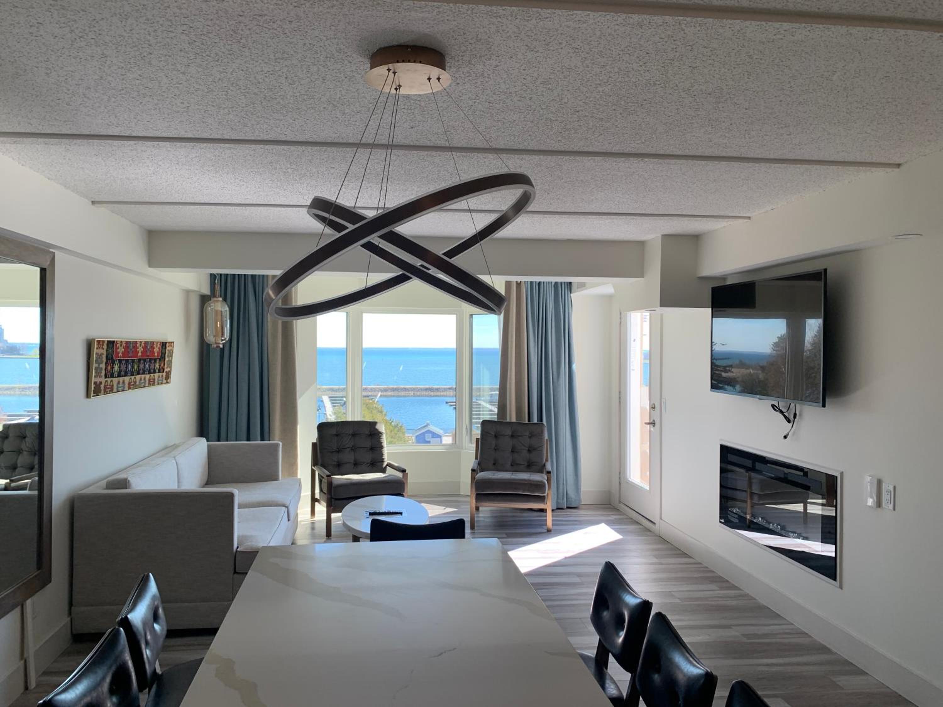 One Bedroom Apartment, Waterside photo 3